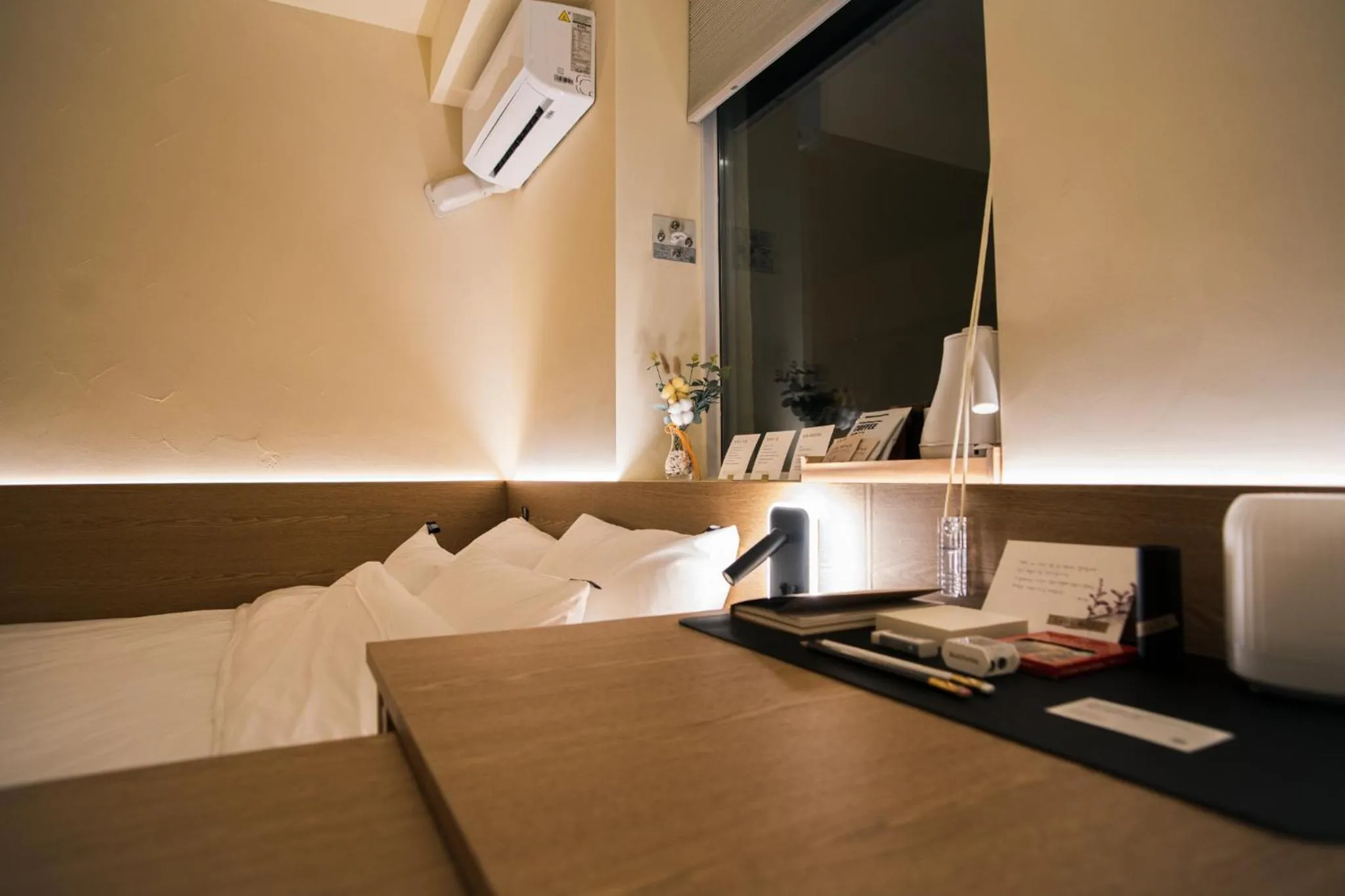Photo of the whole room, Bed in Yeobaek Hotel