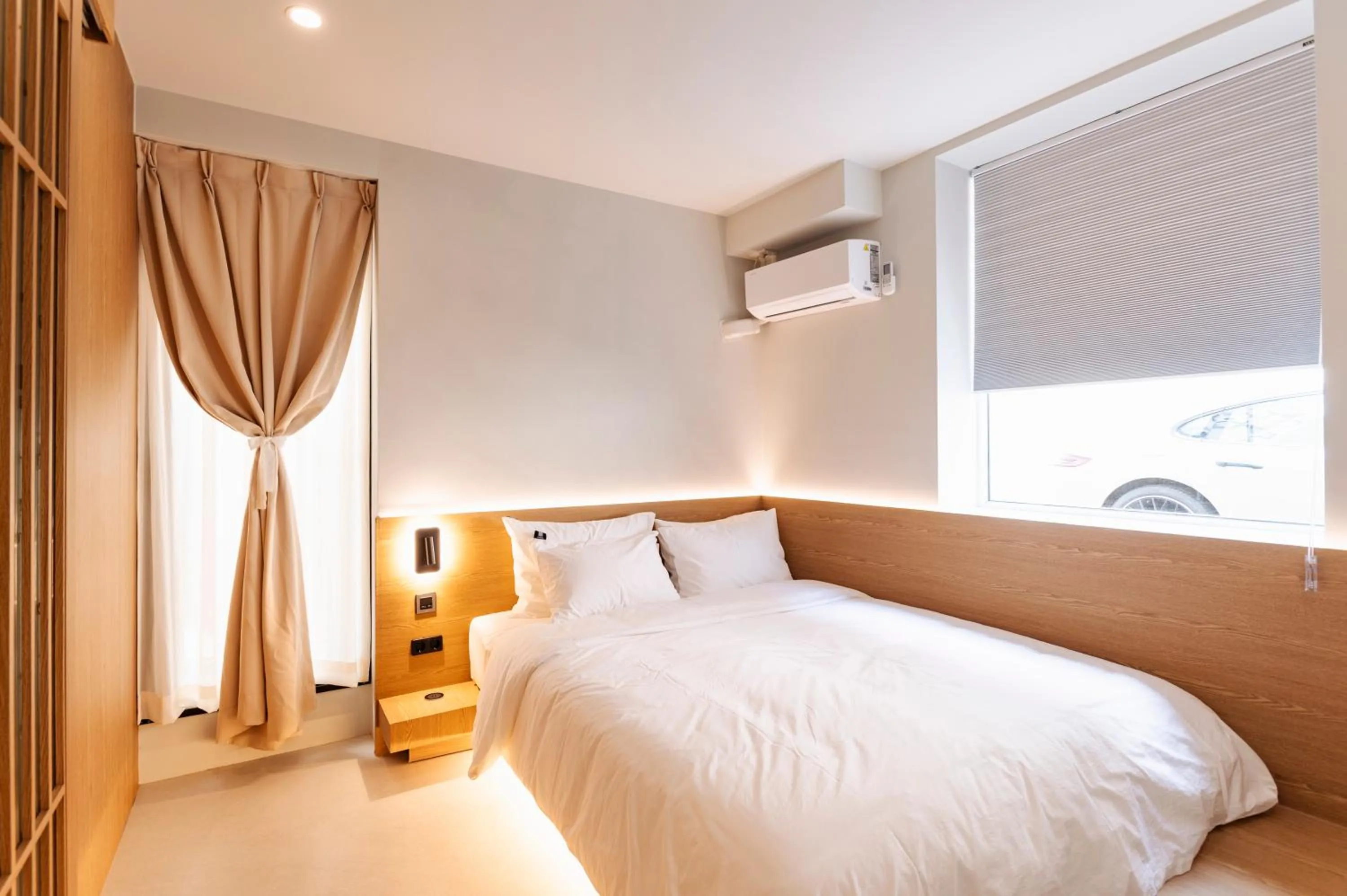 Bedroom, Bed in Yeobaek Hotel