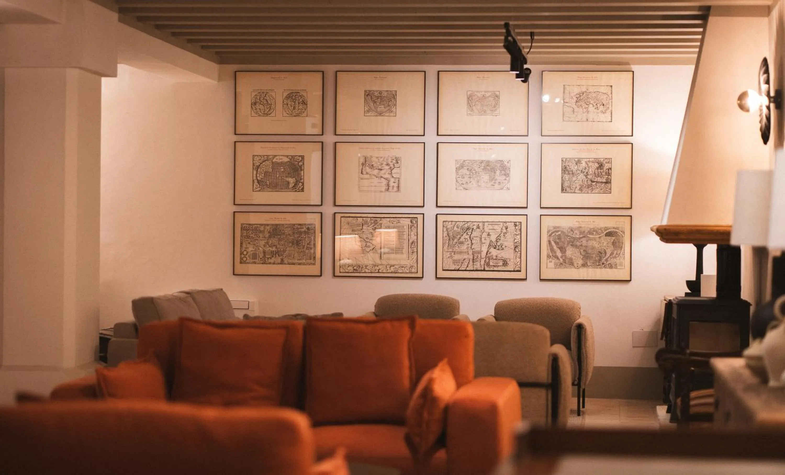 Communal lounge/ TV room in Hotel Boutique Casona de los Rebolledo