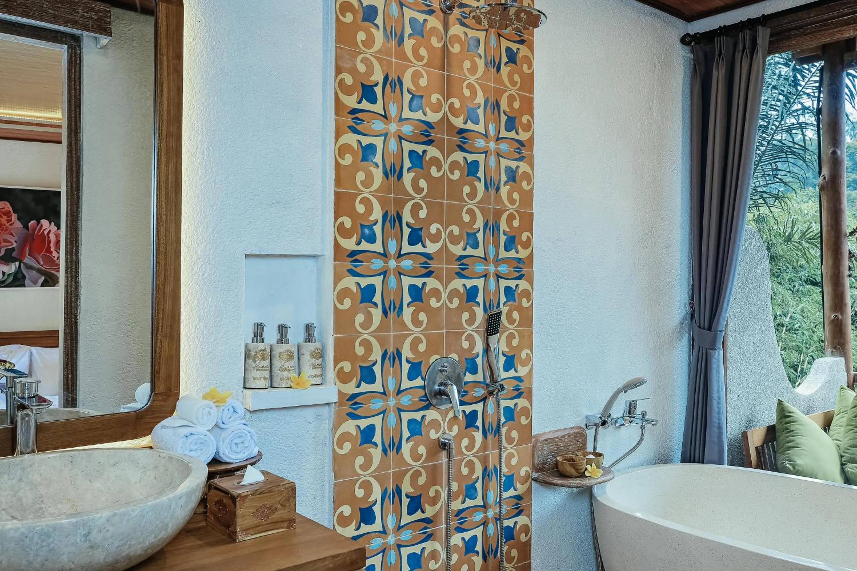 Bathroom in Alamora Healing Escape