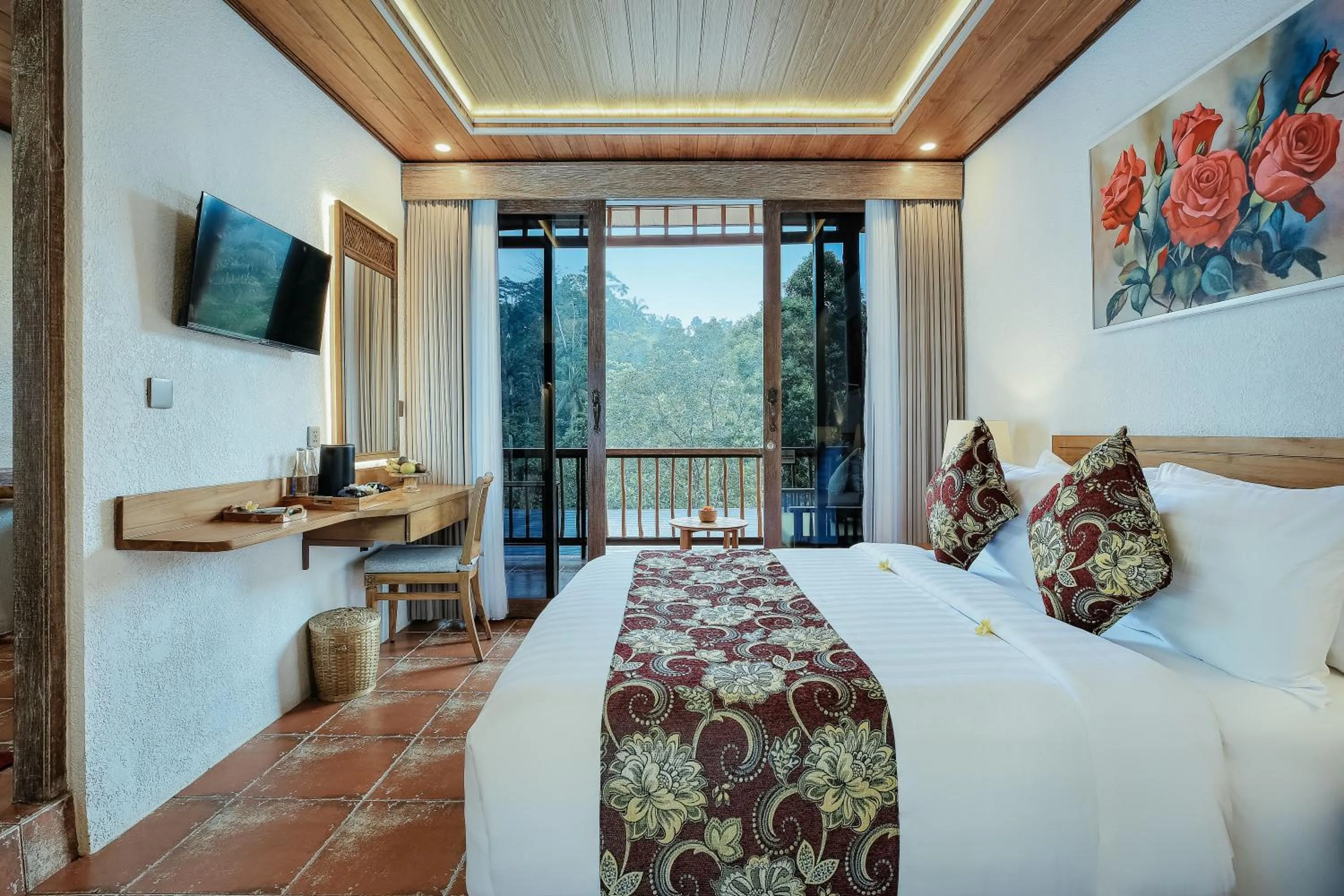 Bed in Alamora Healing Escape
