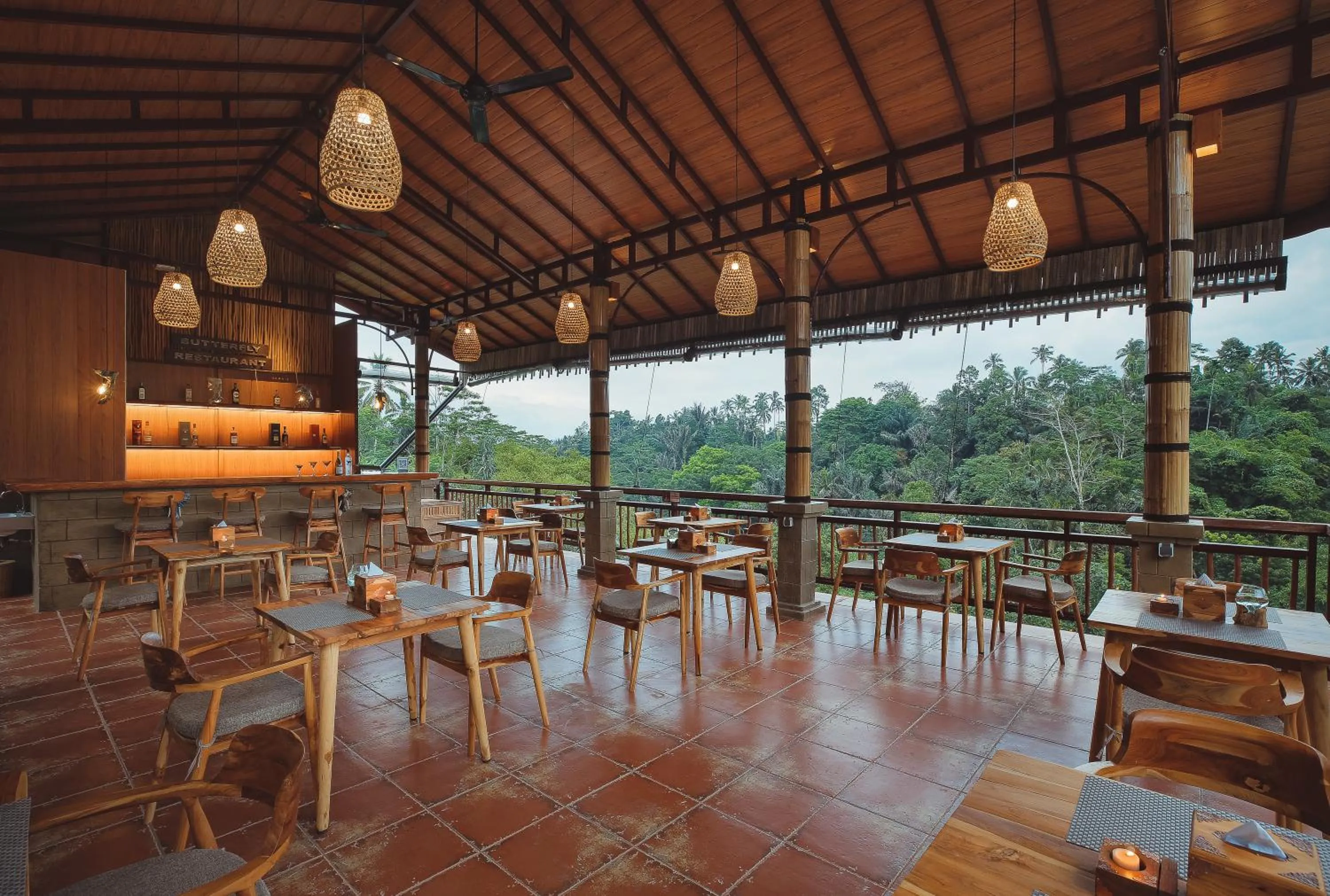 Restaurant/places to eat in Alamora Healing Escape