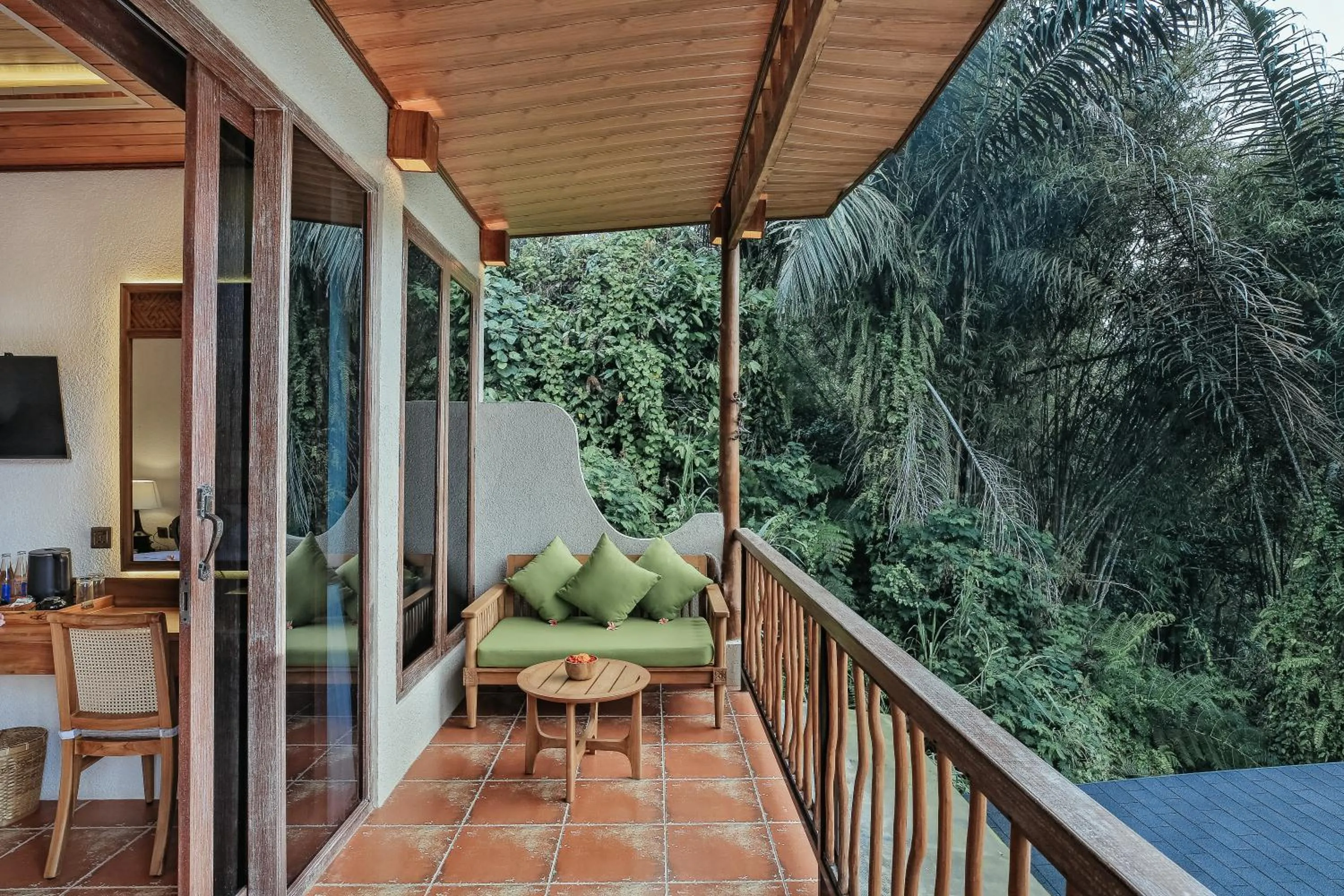 Patio in Alamora Healing Escape