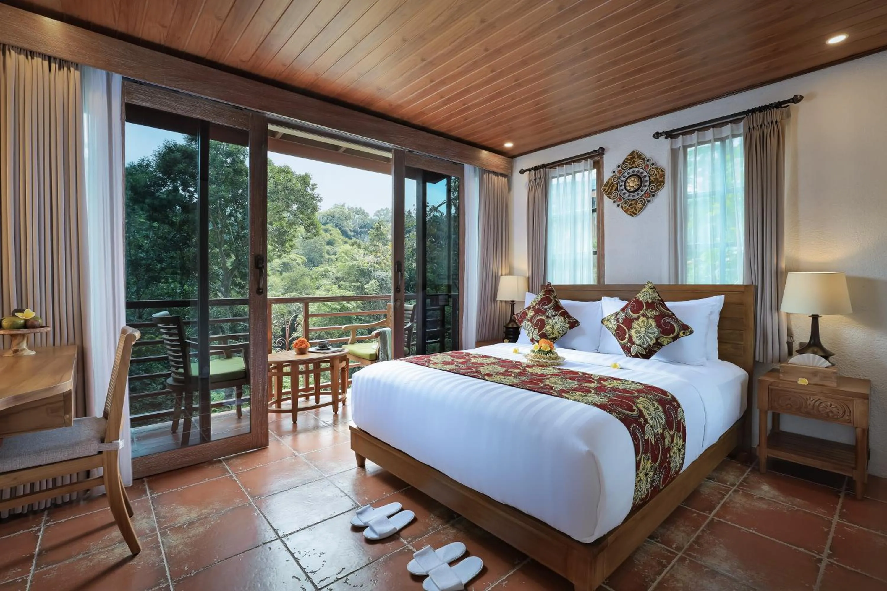 Bed in Alamora Healing Escape