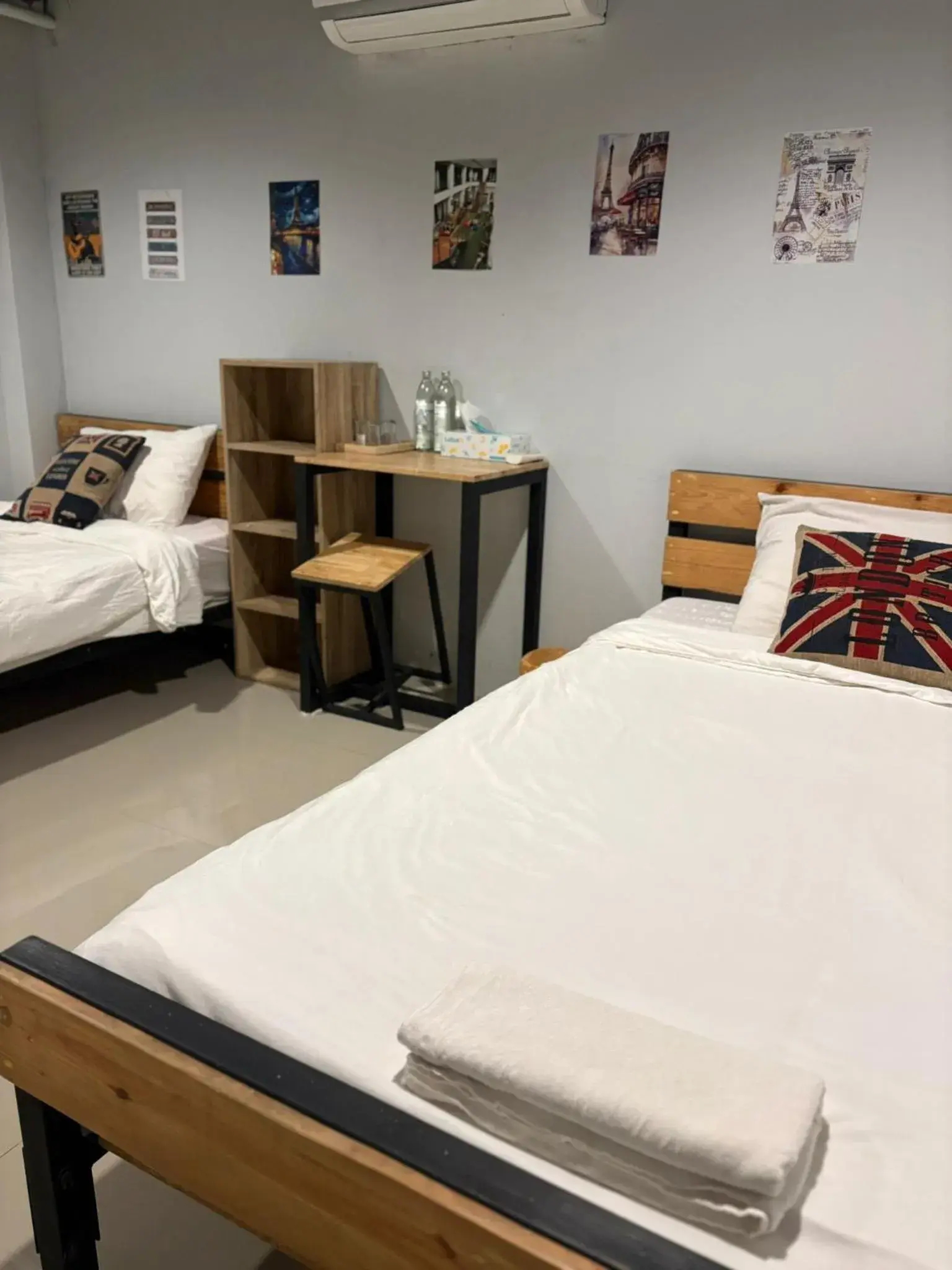 Bed in La Belle Nuit House Bed in La Belle Nuit House