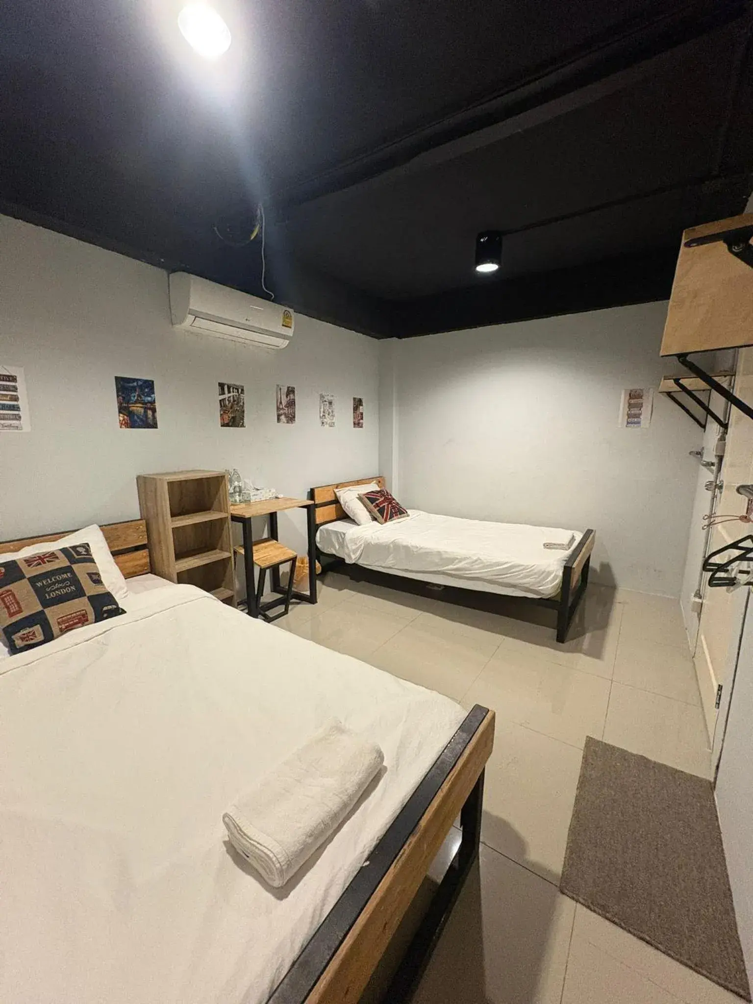 Bed in La Belle Nuit House Bed in La Belle Nuit House