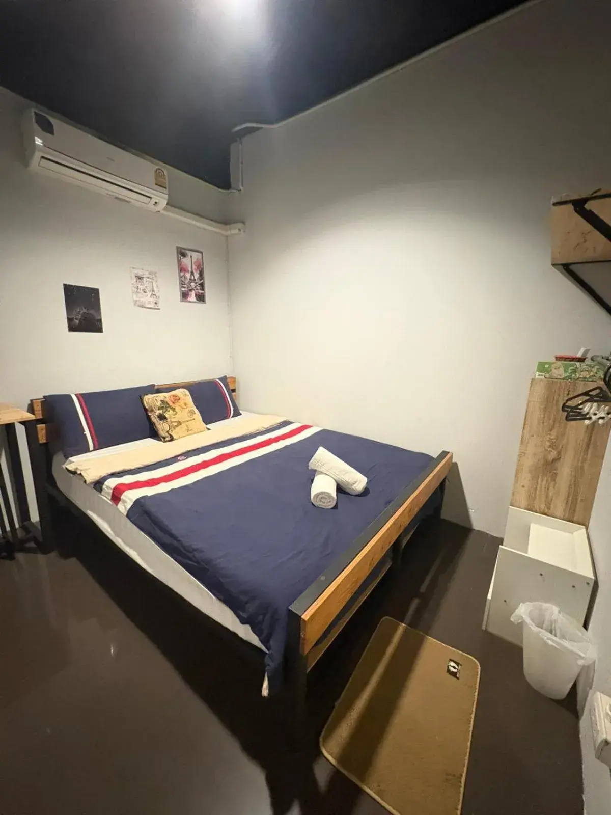 Bed in La Belle Nuit House Bed in La Belle Nuit House