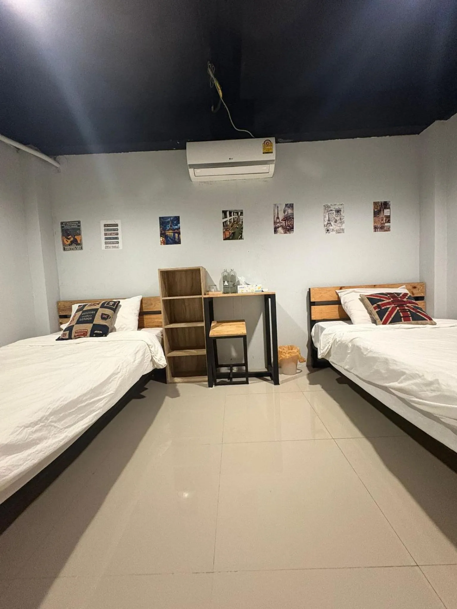 Bed in La Belle Nuit House