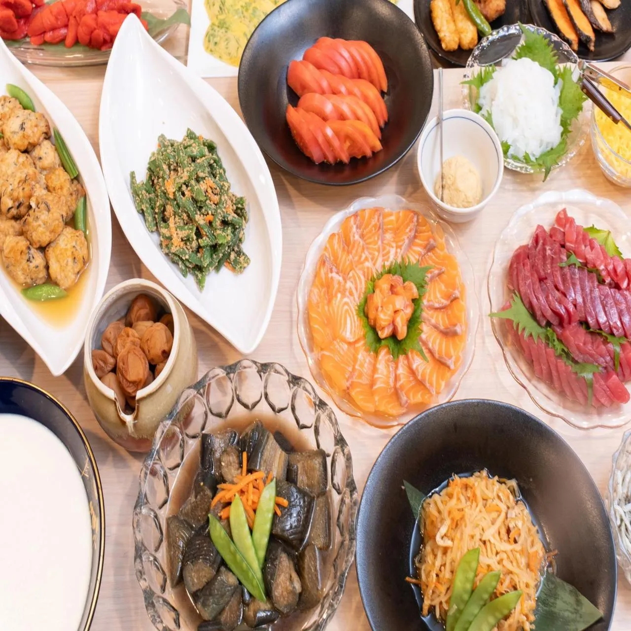 Restaurant/places to eat in Livemax Resort Inami Seafront