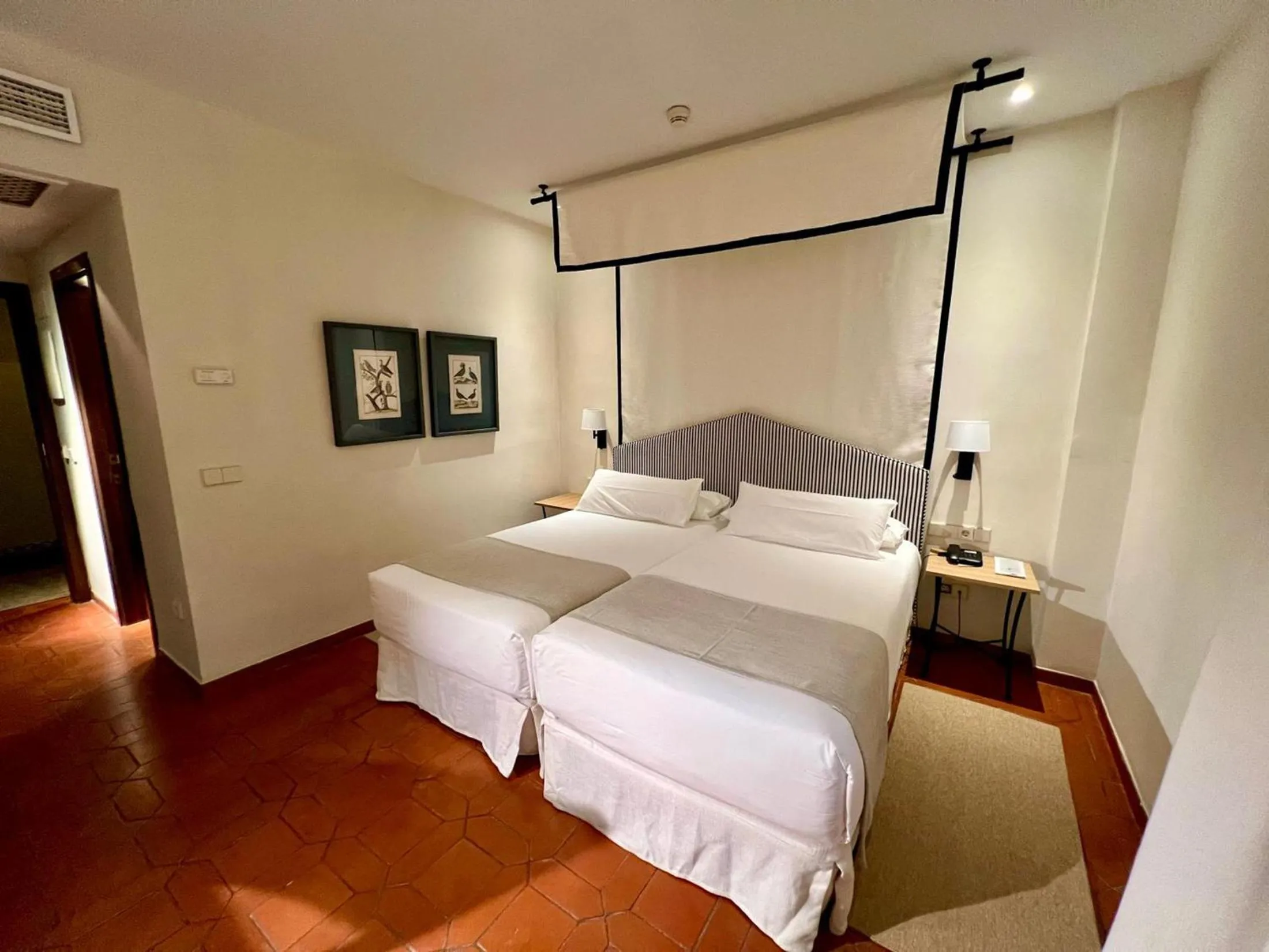 Bedroom, Bed in Parador de Jarandilla de la Vera