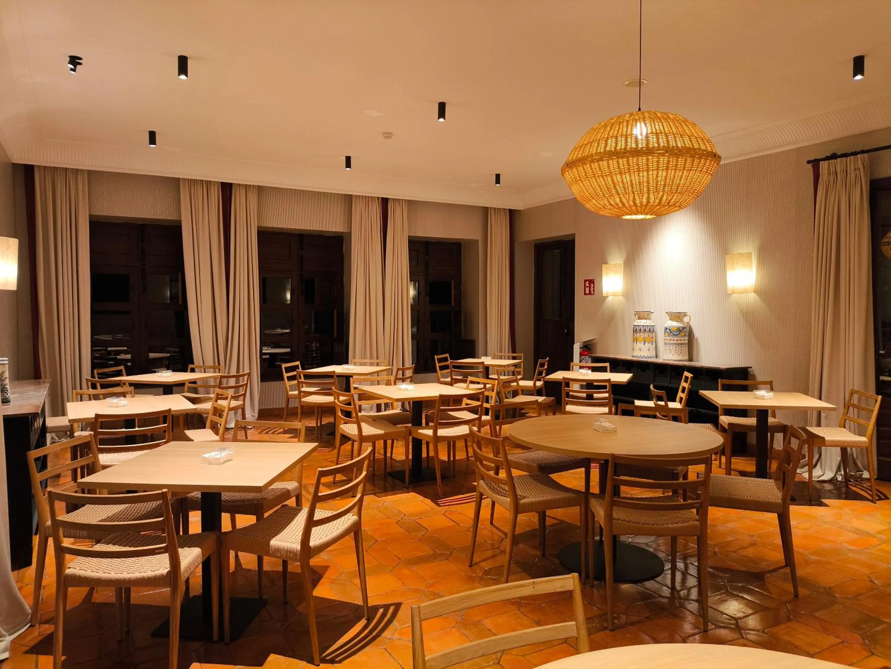 Lounge or bar in Parador de Jarandilla de la Vera