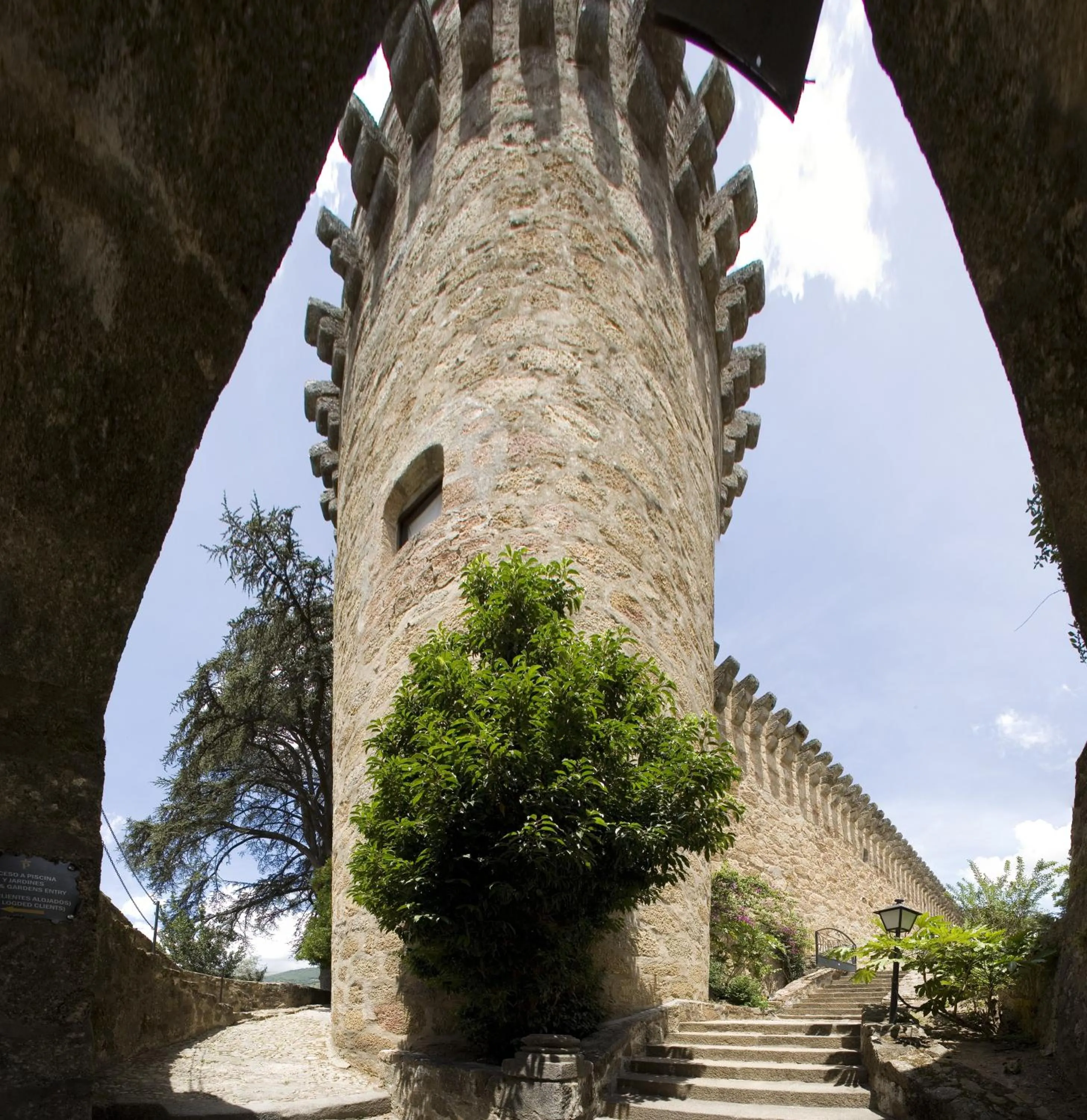 Facade/entrance in Parador de Jarandilla de la Vera
