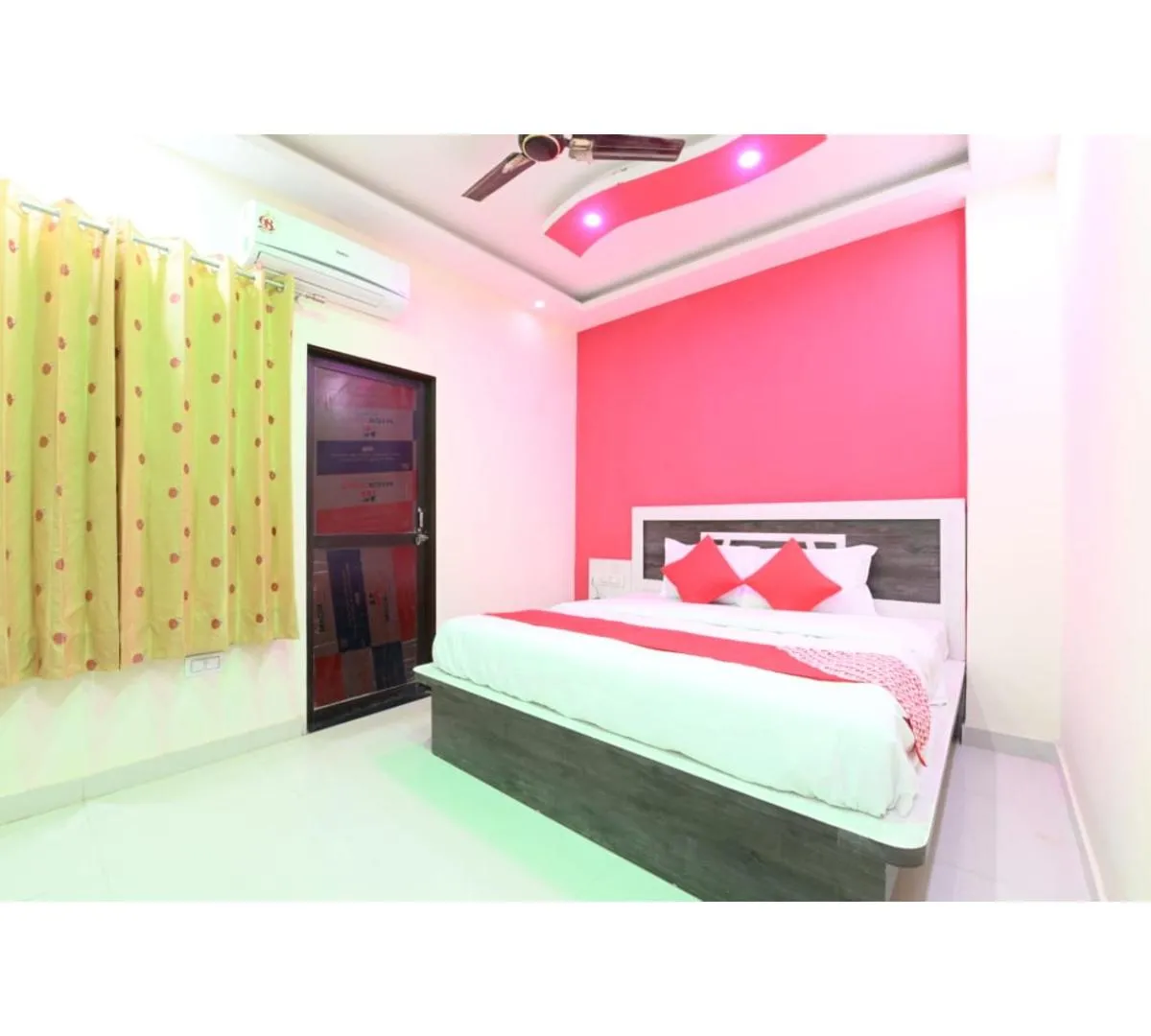 Bed in Hotel Lakhdatar Palace