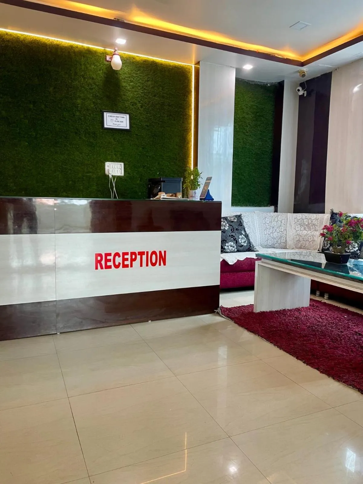 Lobby or reception in Hotel Komal Palace Anand Nagar