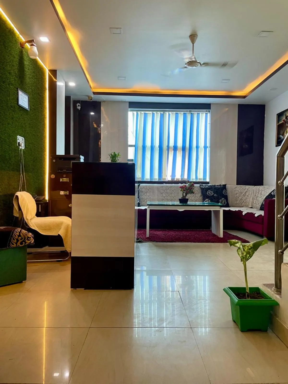 Lobby or reception in Hotel Komal Palace Anand Nagar