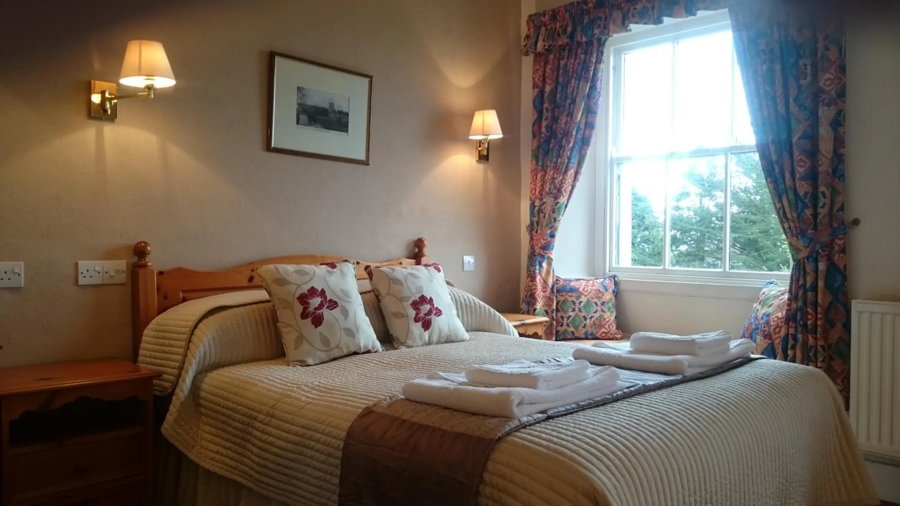 Bedroom, Bed in The Silverdale Hotel