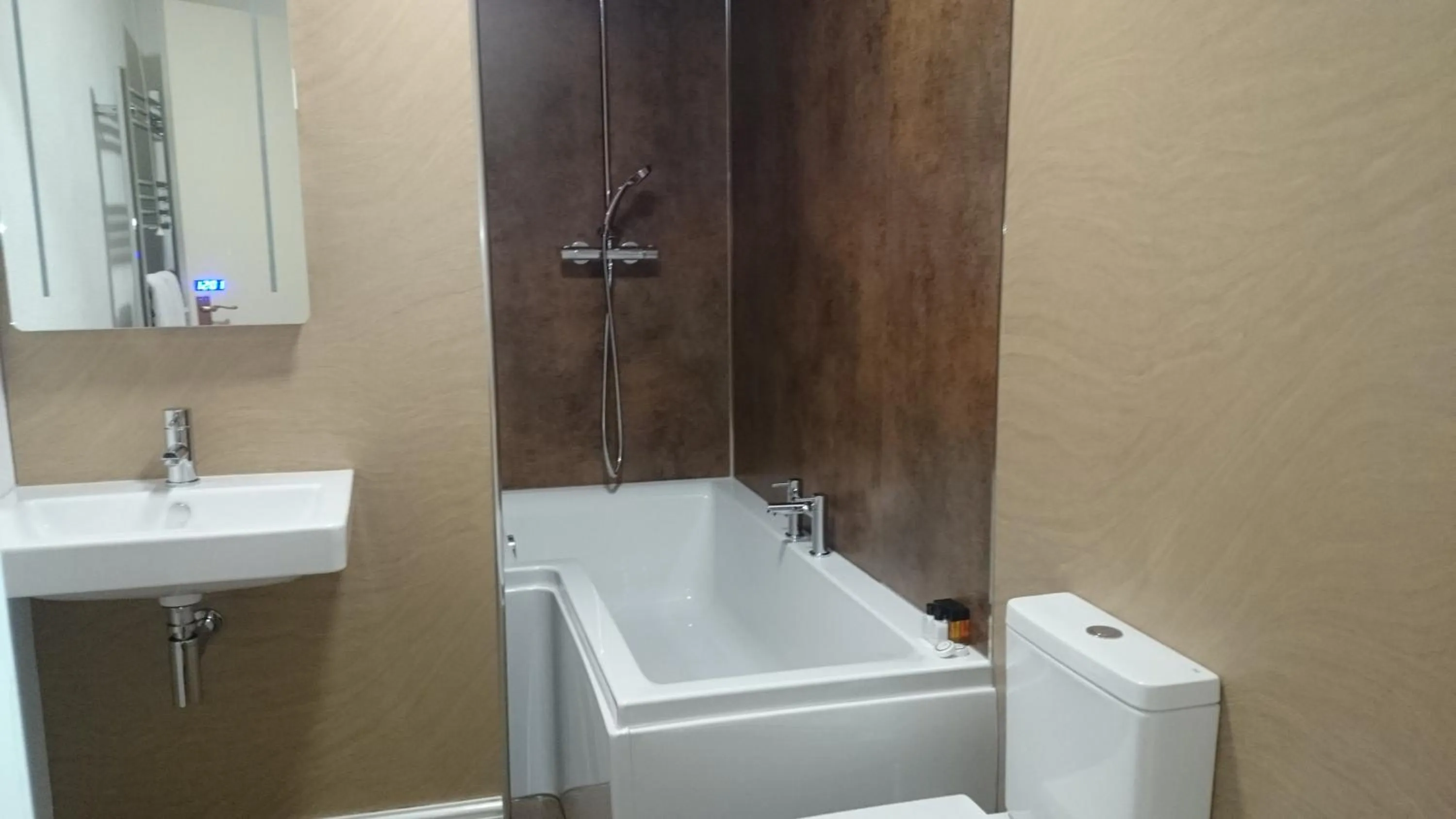 Shower in The Silverdale Hotel