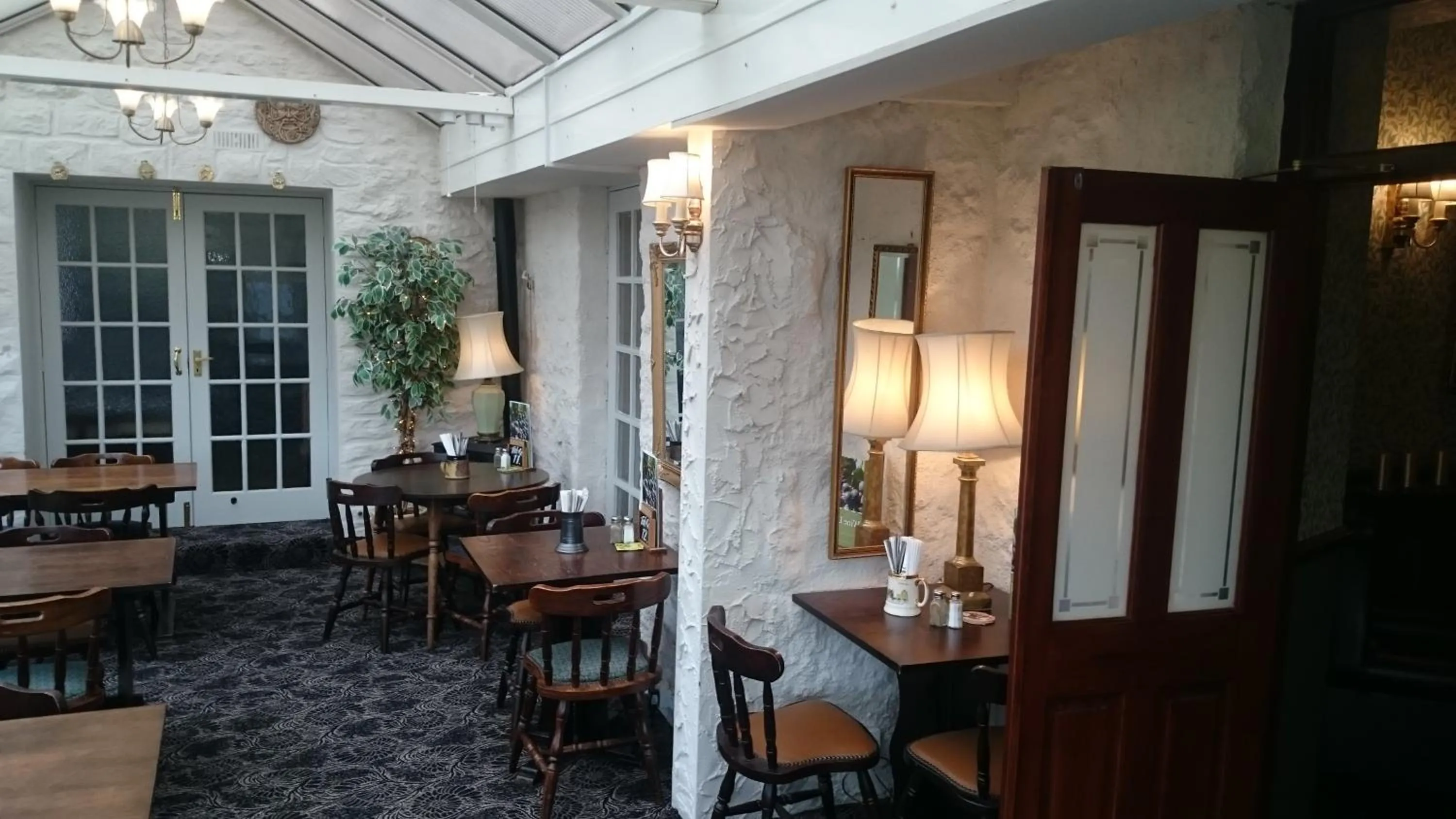 Restaurant/places to eat in The Silverdale Hotel