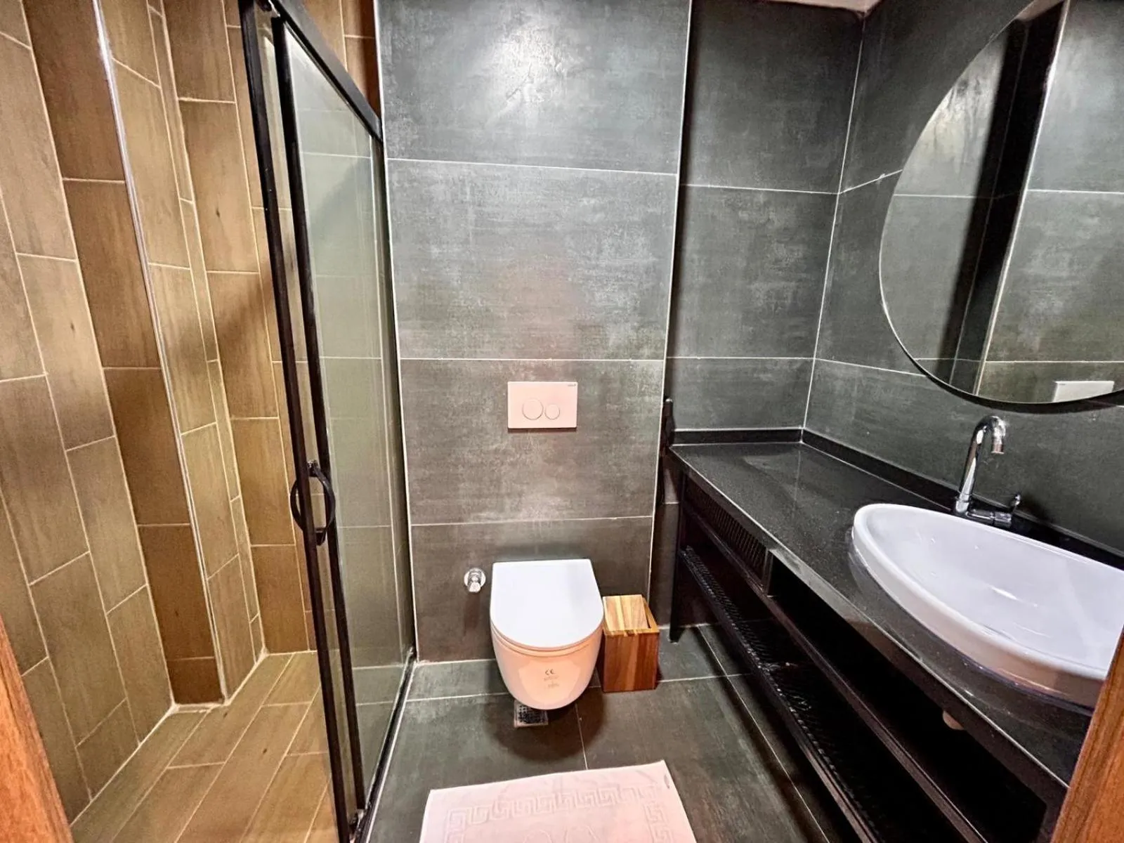 Shower in Castello By Mediterra Hotel