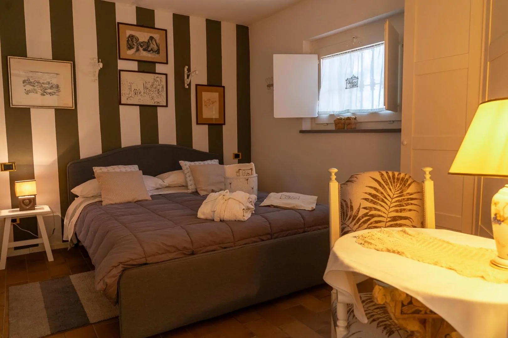 Junior Suite with Pool View - single occupancy in Villa Silvio