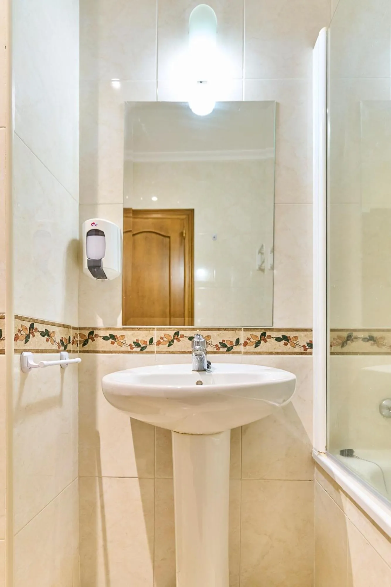 Shower in Hotel Villamayor by gaiarooms