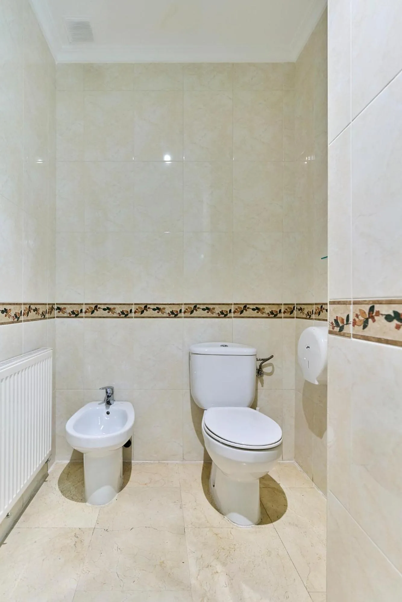 Toilet in Hotel Villamayor by gaiarooms