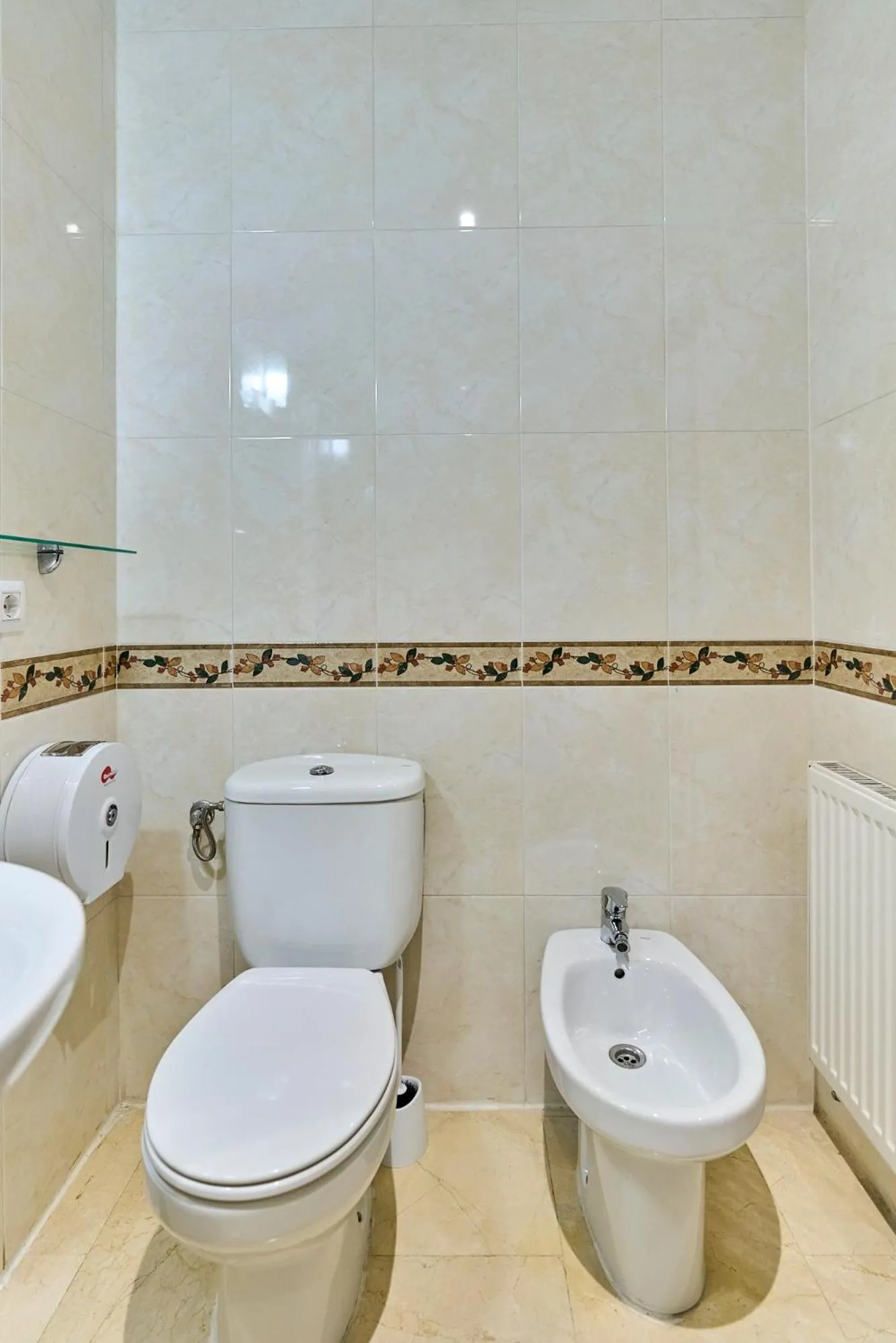 Toilet in Hotel Villamayor by gaiarooms
