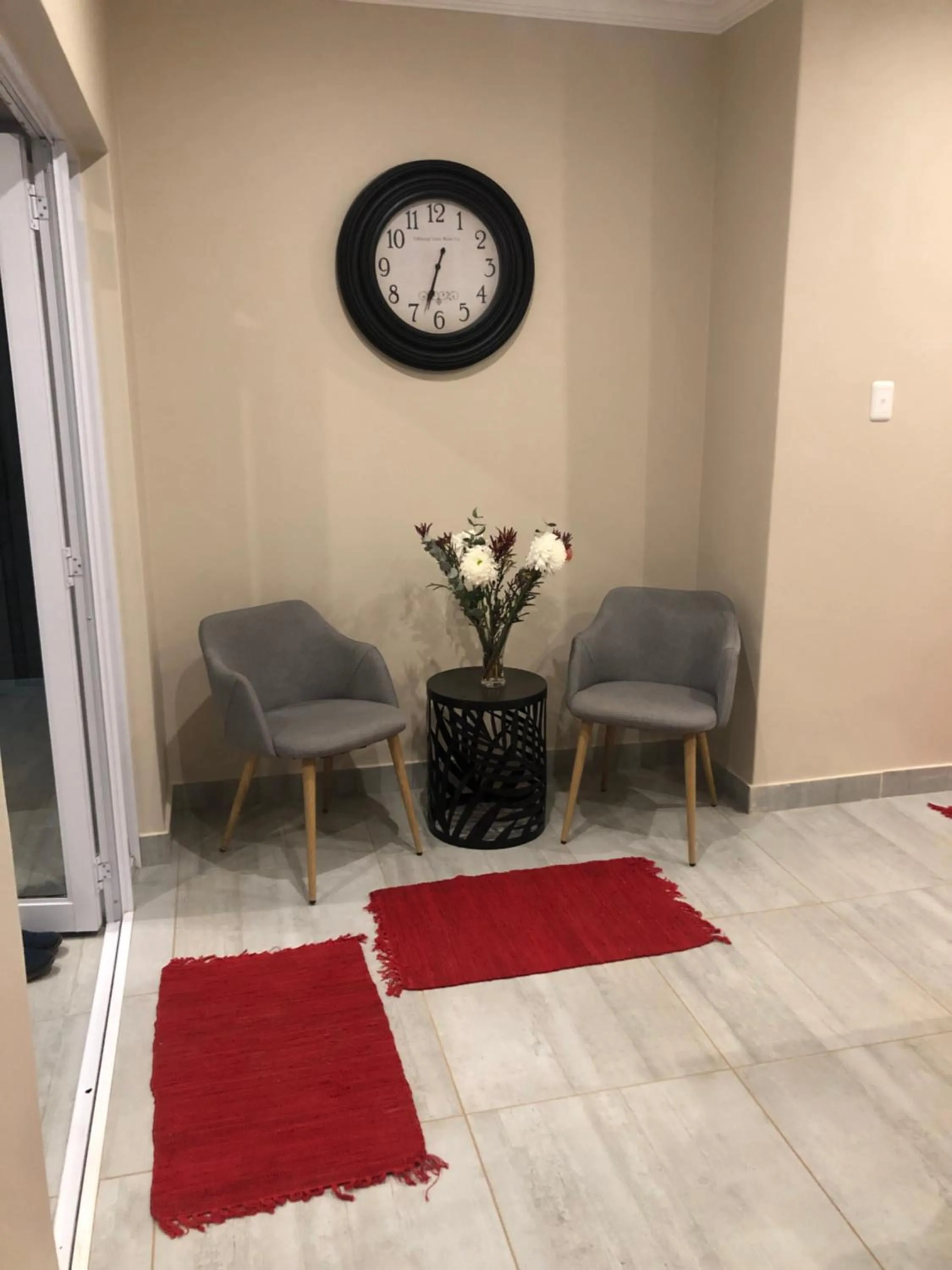 Lobby or reception in 6 On Acacia