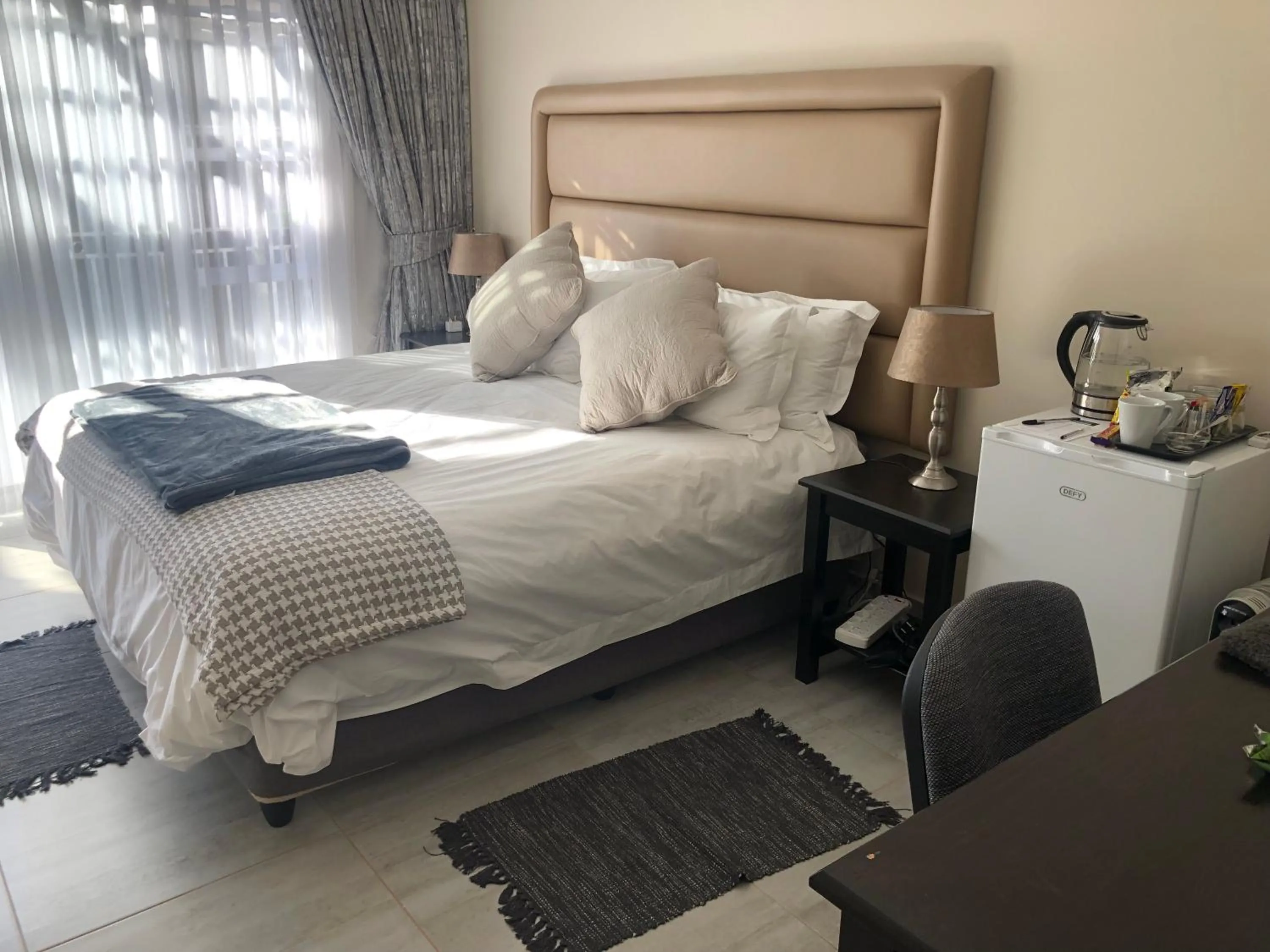 Bed in 6 On Acacia
