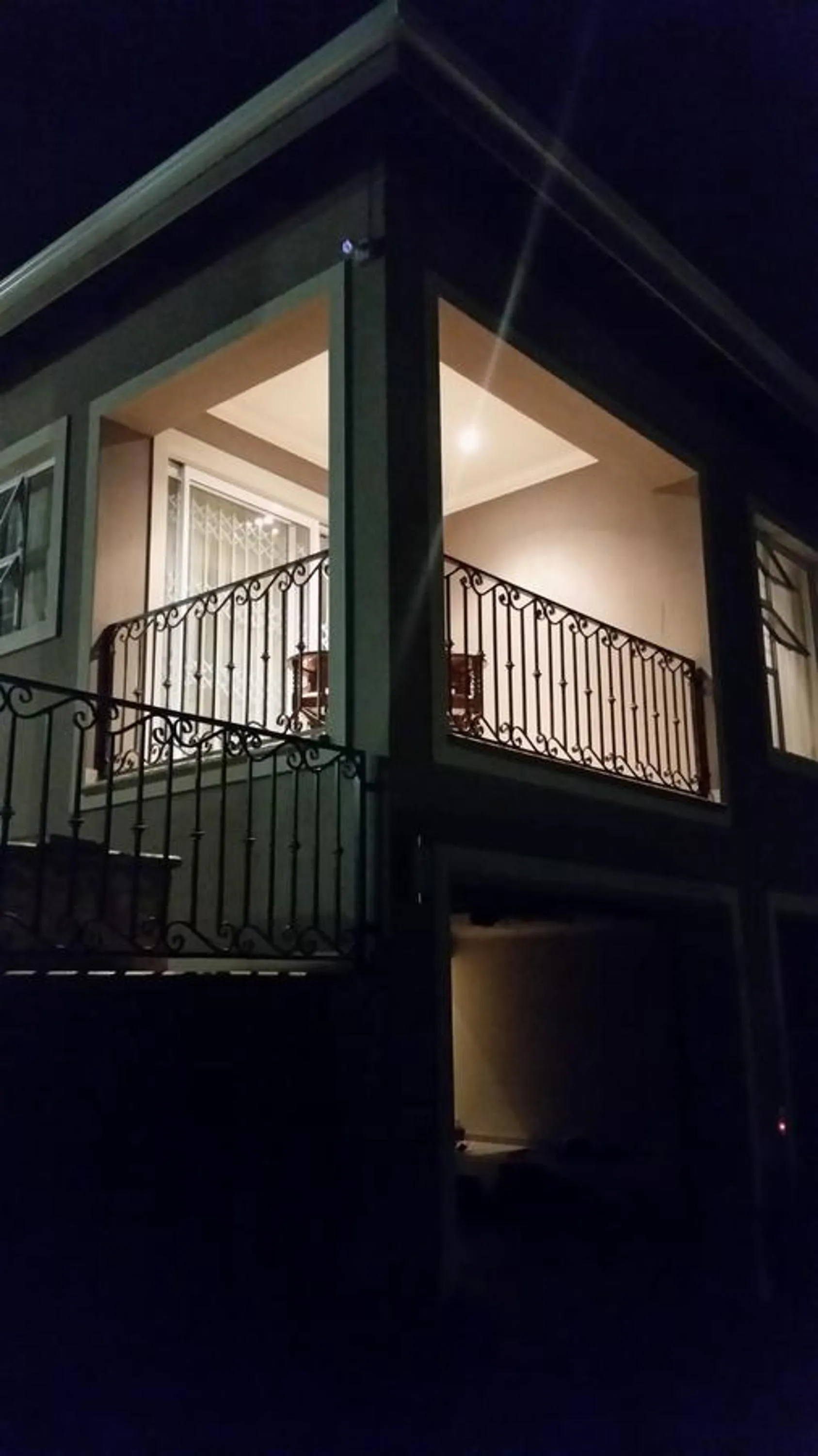 Facade/entrance in 6 On Acacia