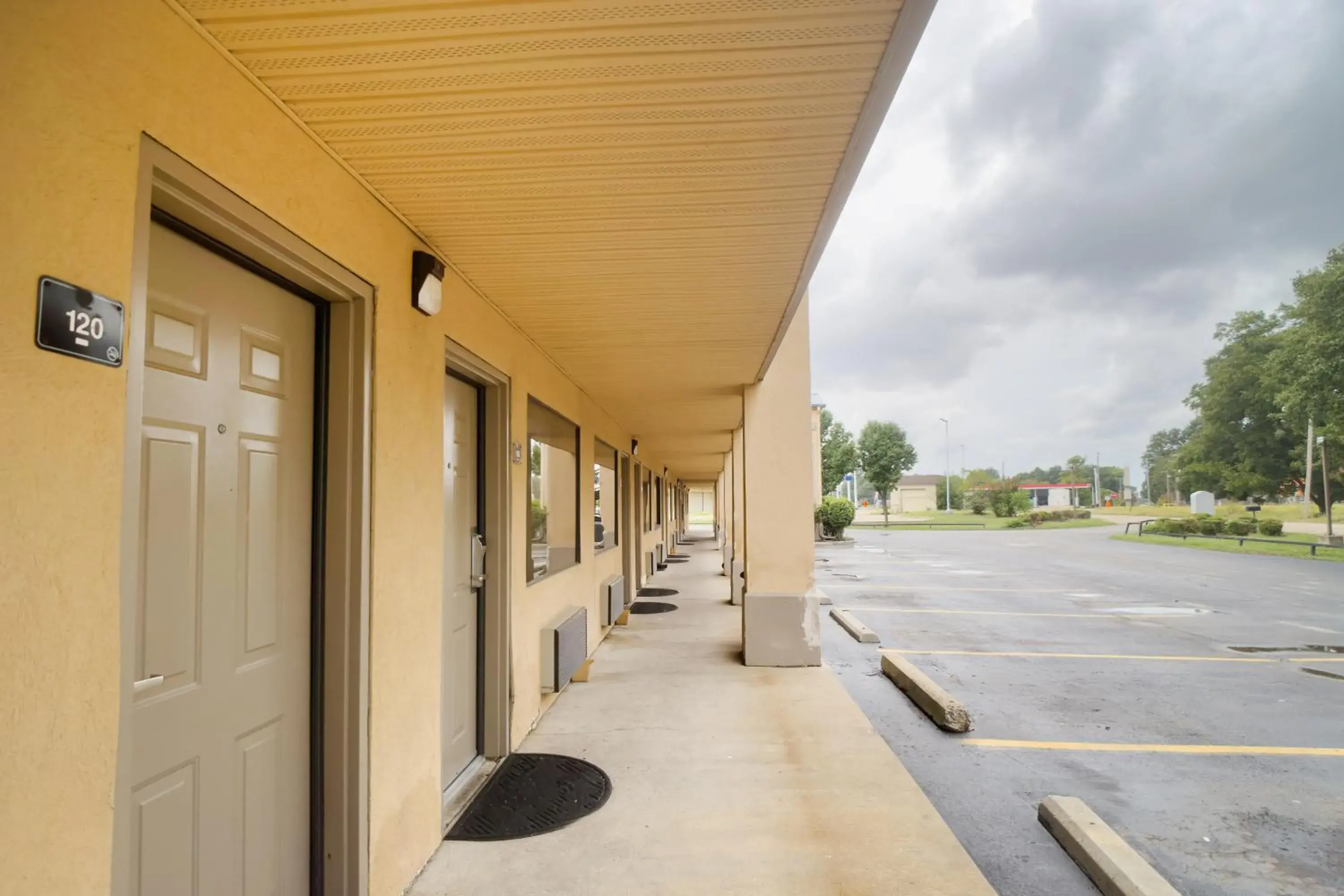 Facade/entrance in Deerfield Inn By Capital O Blytheville AR I55 Facade/entrance in Deerfield Inn By Capital O Blytheville AR I55