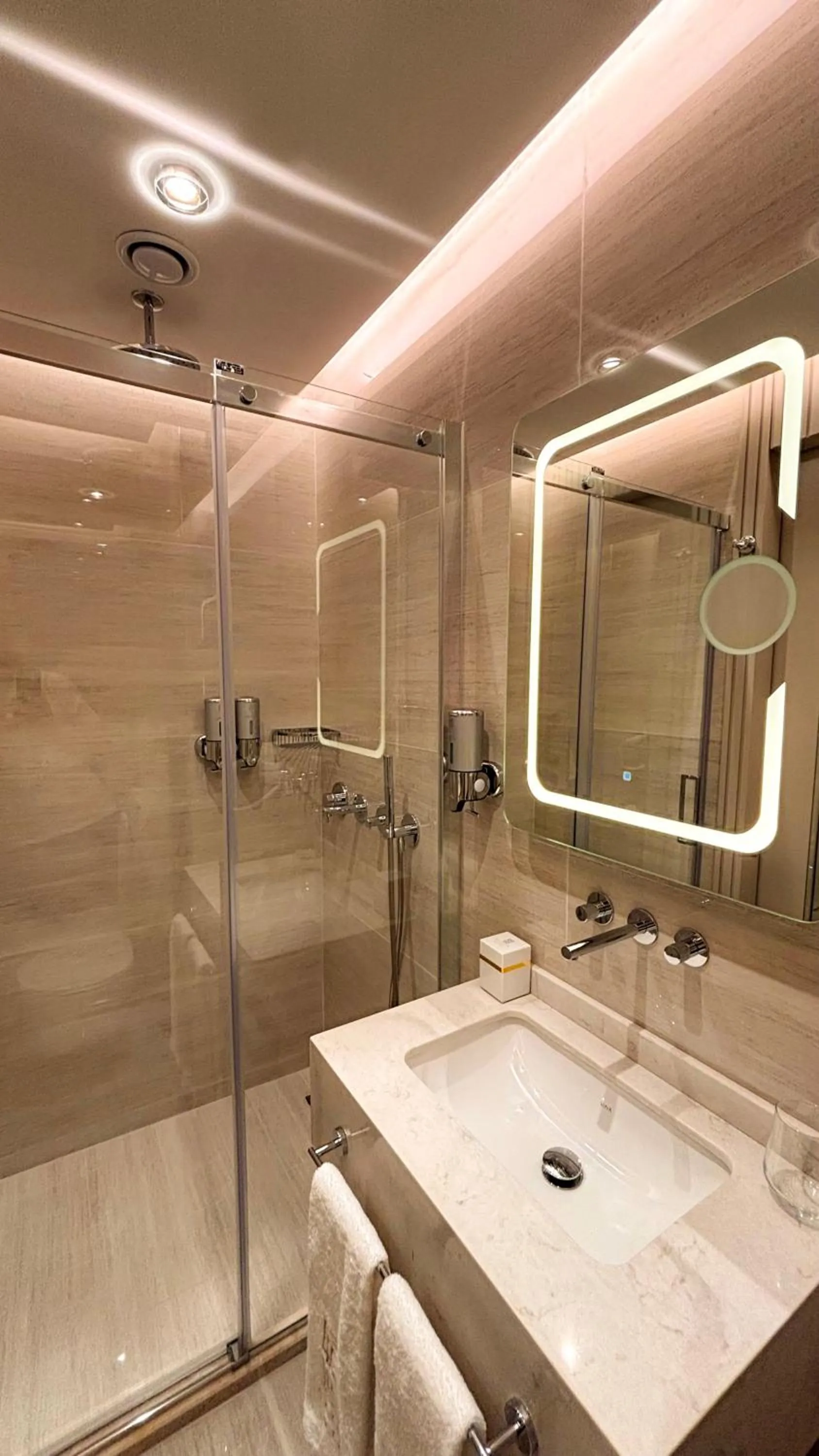 Shower in Saygın Hotel Beşiktaş