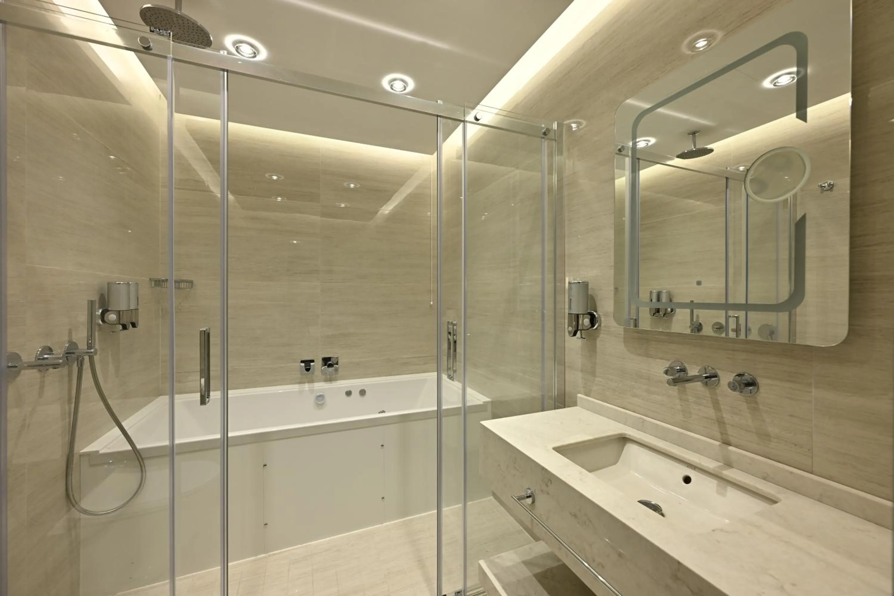 Shower in Saygın Hotel Beşiktaş