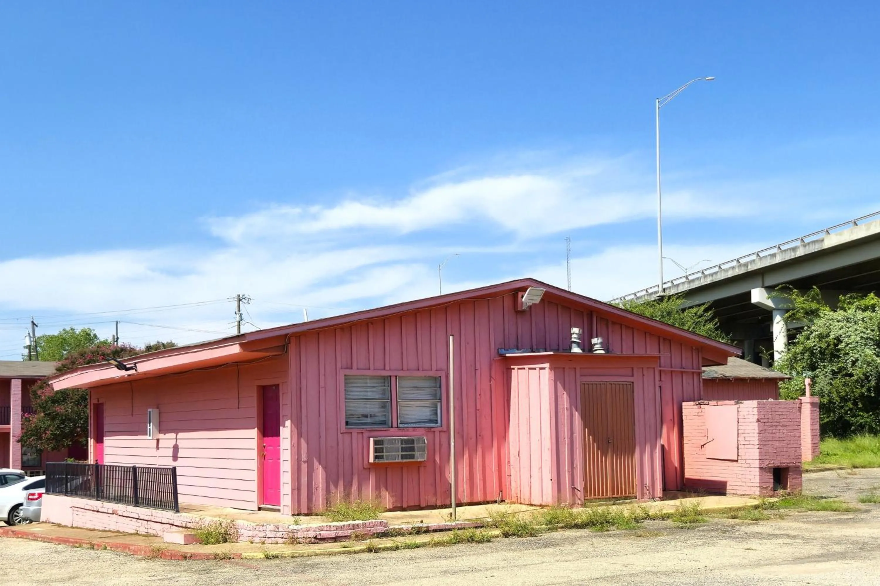 Facade/entrance in Way Side Inn by Hotel O Dallas near Fair Park Downtown