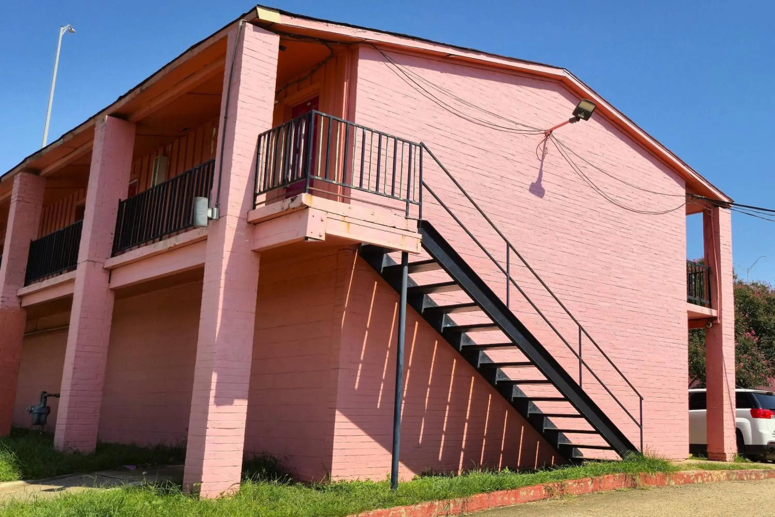 Property building in Way Side Inn by Hotel O Dallas near Fair Park Downtown Property building in Way Side Inn by Hotel O Dallas near Fair Park Downtown
