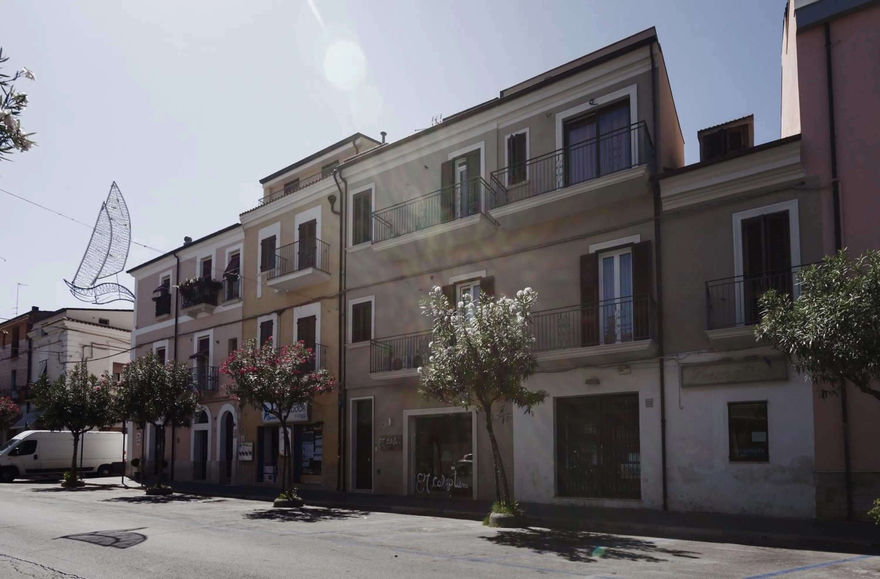 Facade/entrance in Oceano Rooms