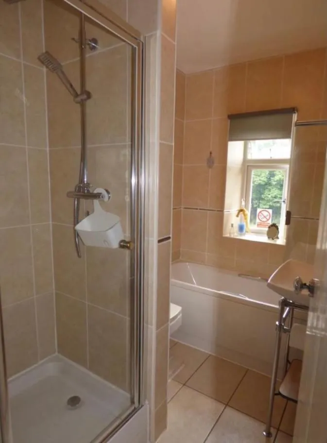 Bathroom in Slayleigh B&B, Matlock