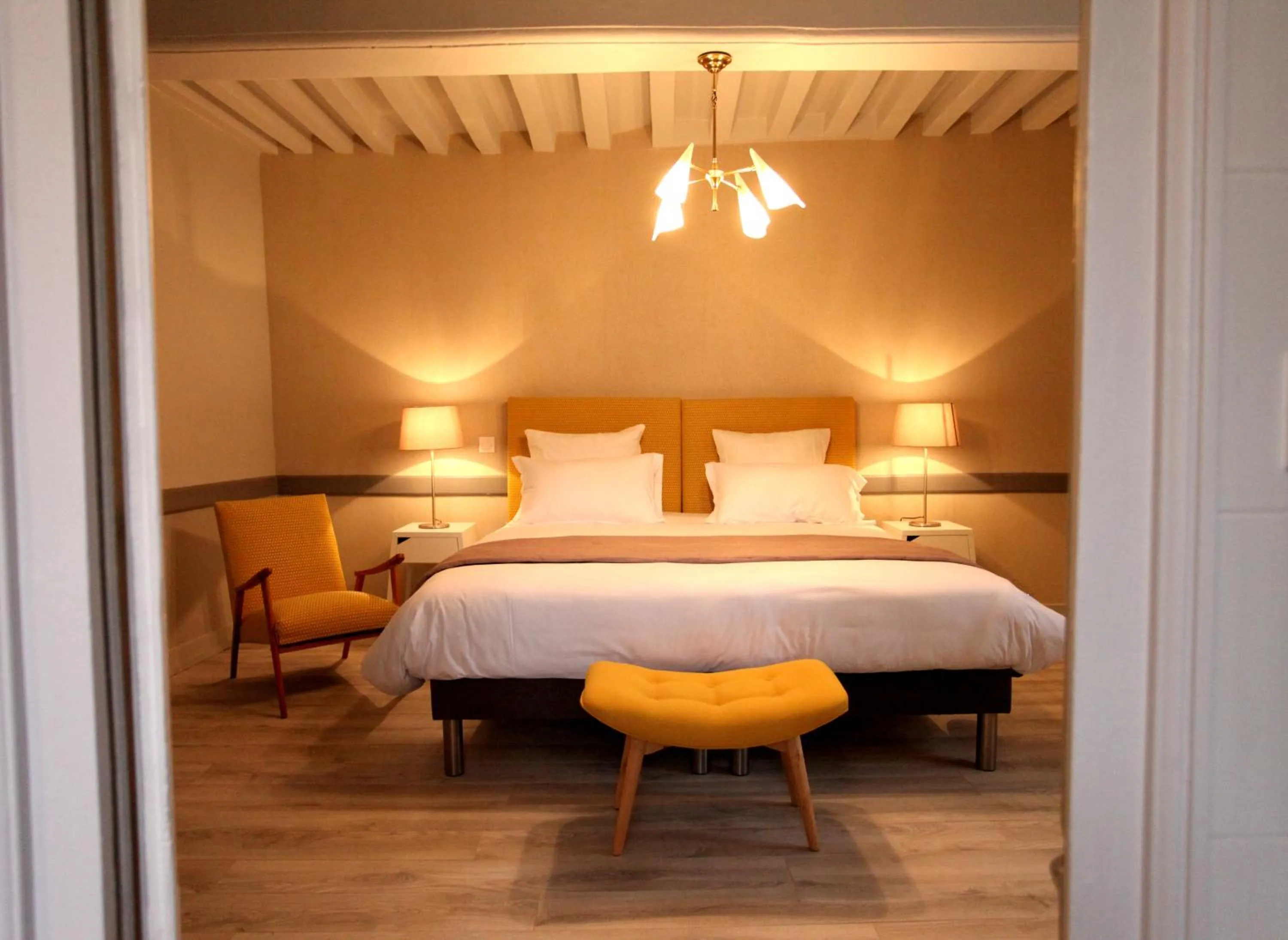 Bedroom, Bed in La Berjotine - Maison d'hôtes