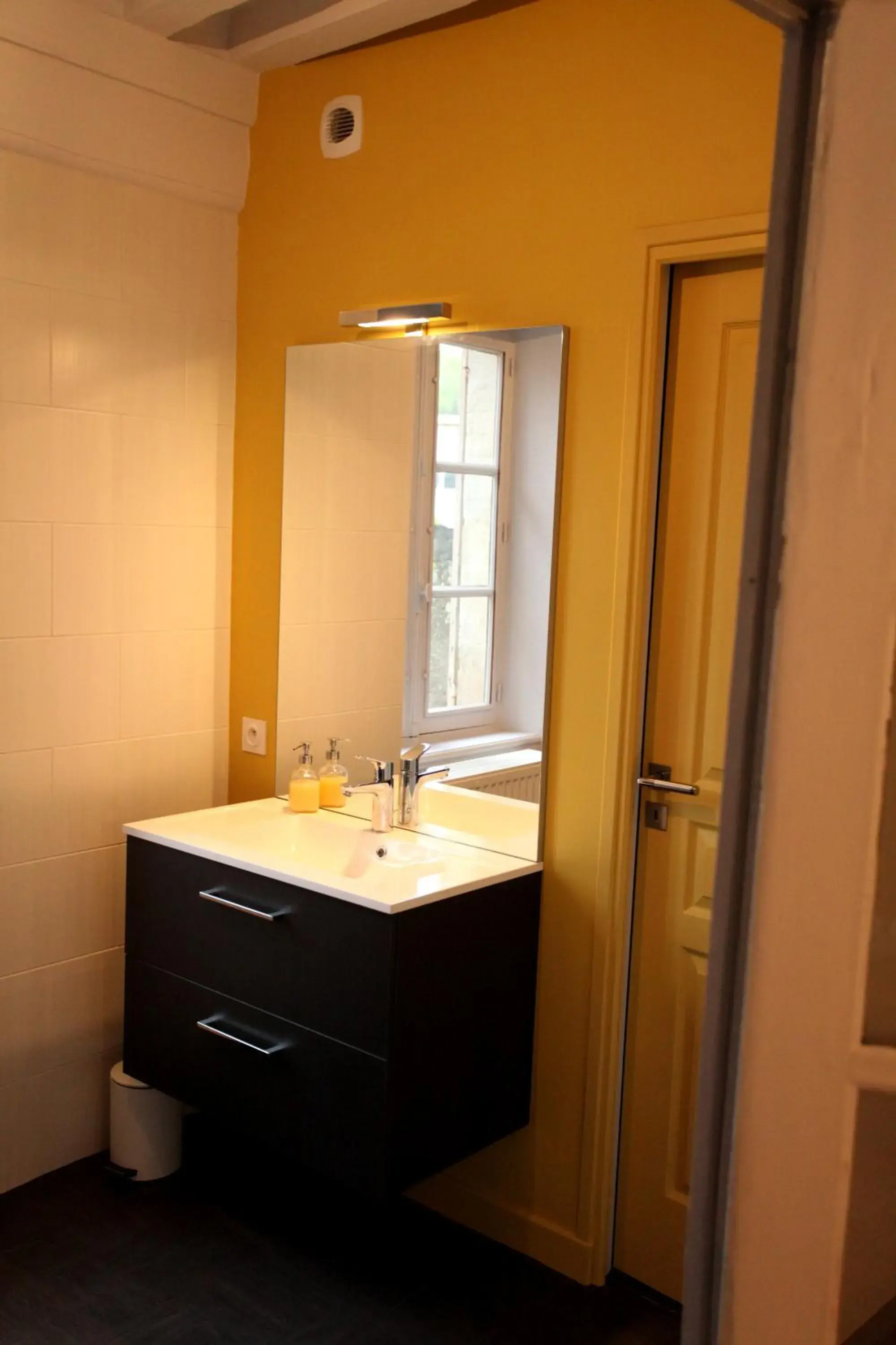 Double or Twin Room with Private External Bathroom in La Berjotine - Maison d'hôtes Double or Twin Room with Private External Bathroom in La Berjotine - Maison d'hôtes