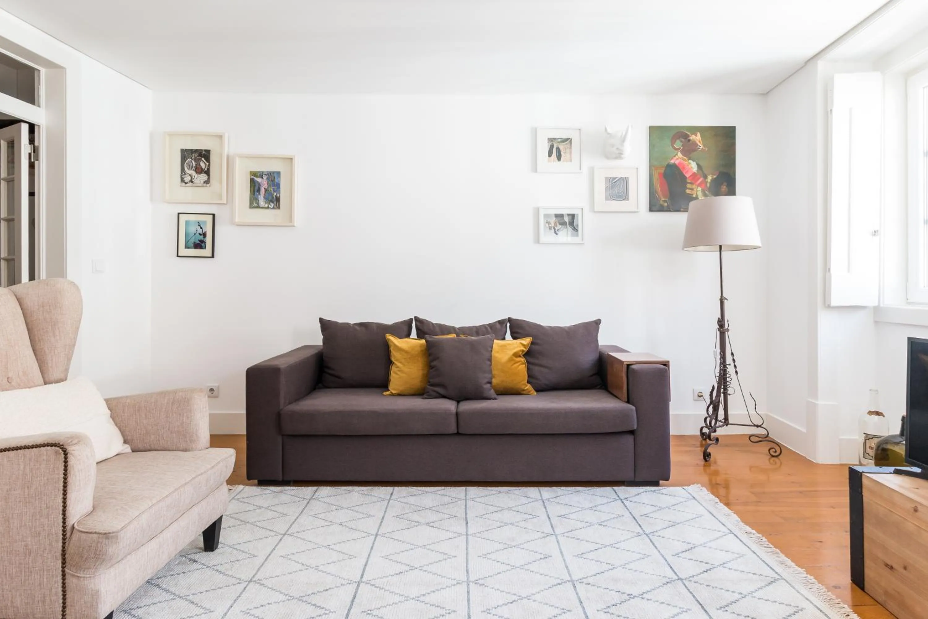 Ama Apartments