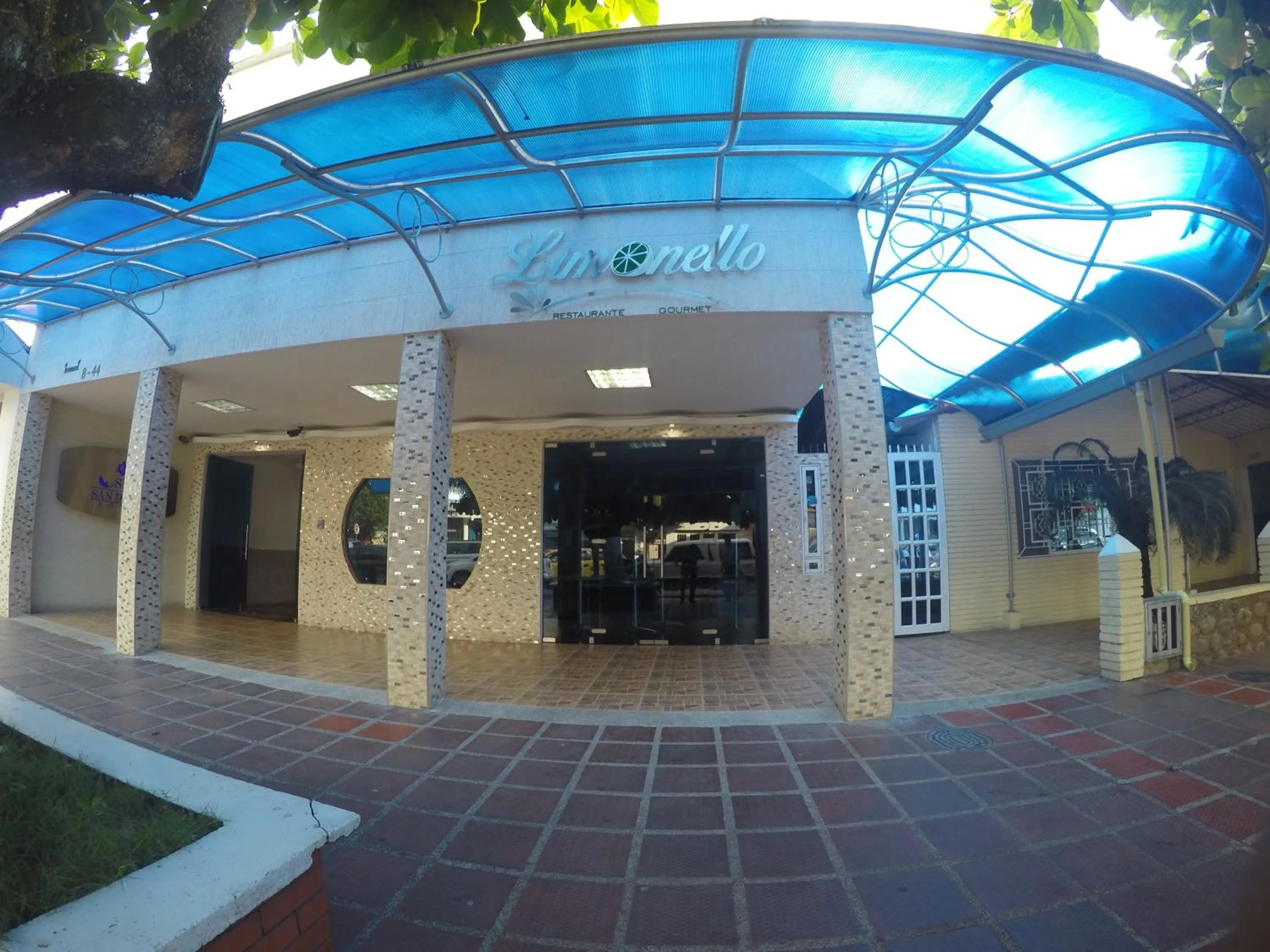 Facade/entrance in Hotel San Diego