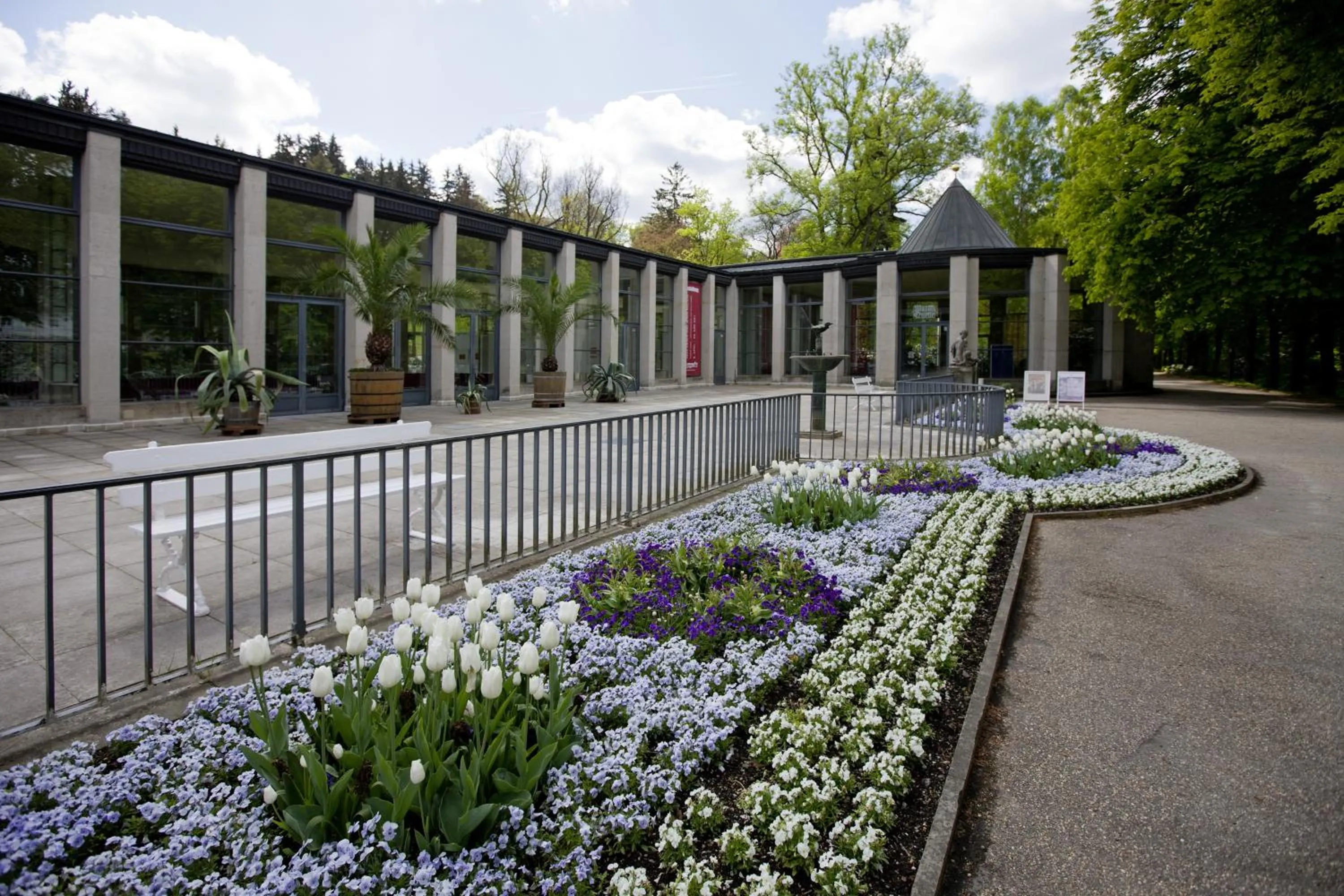 Property building in Hotel König Albert