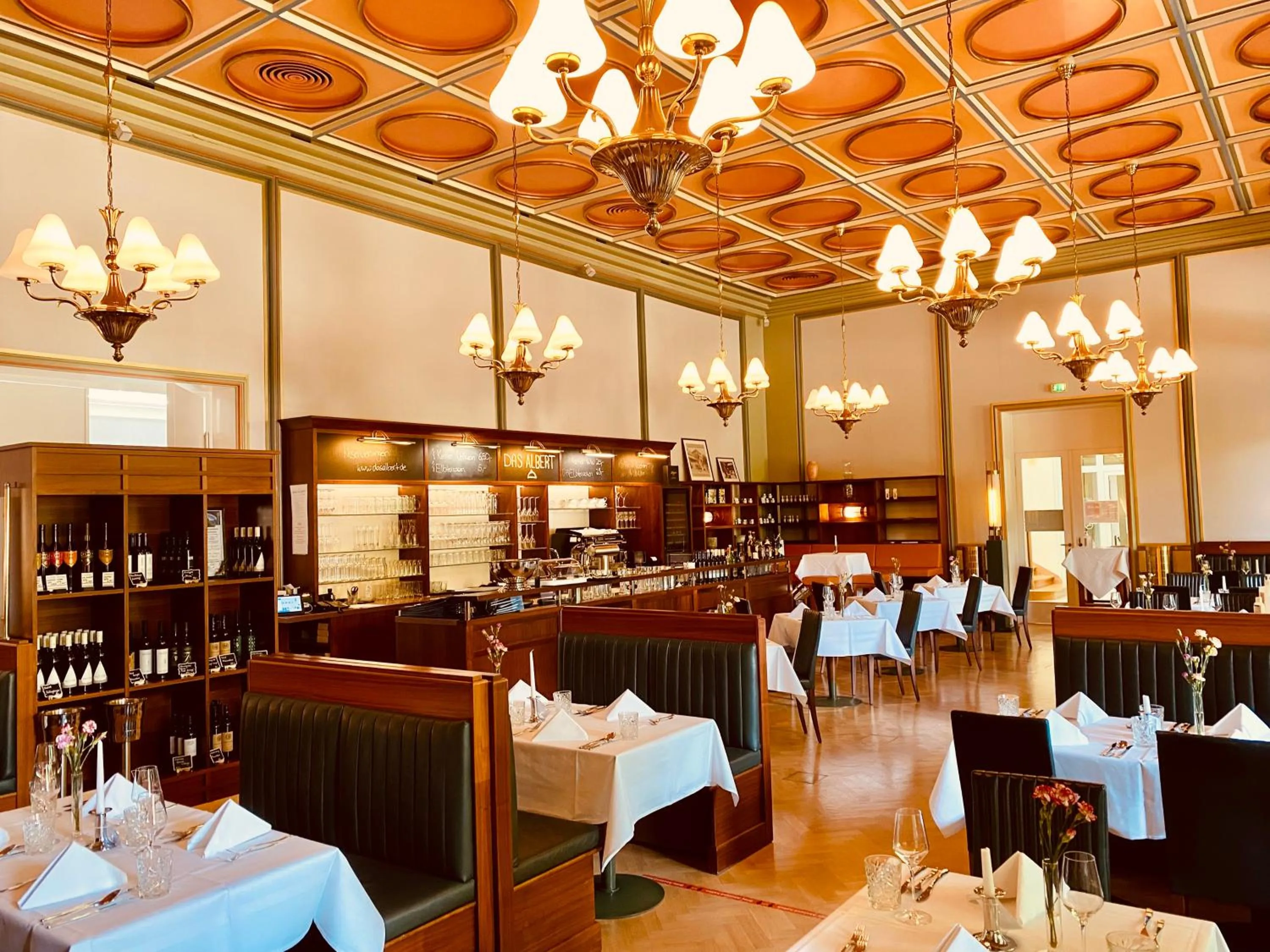 Restaurant/places to eat in Hotel König Albert