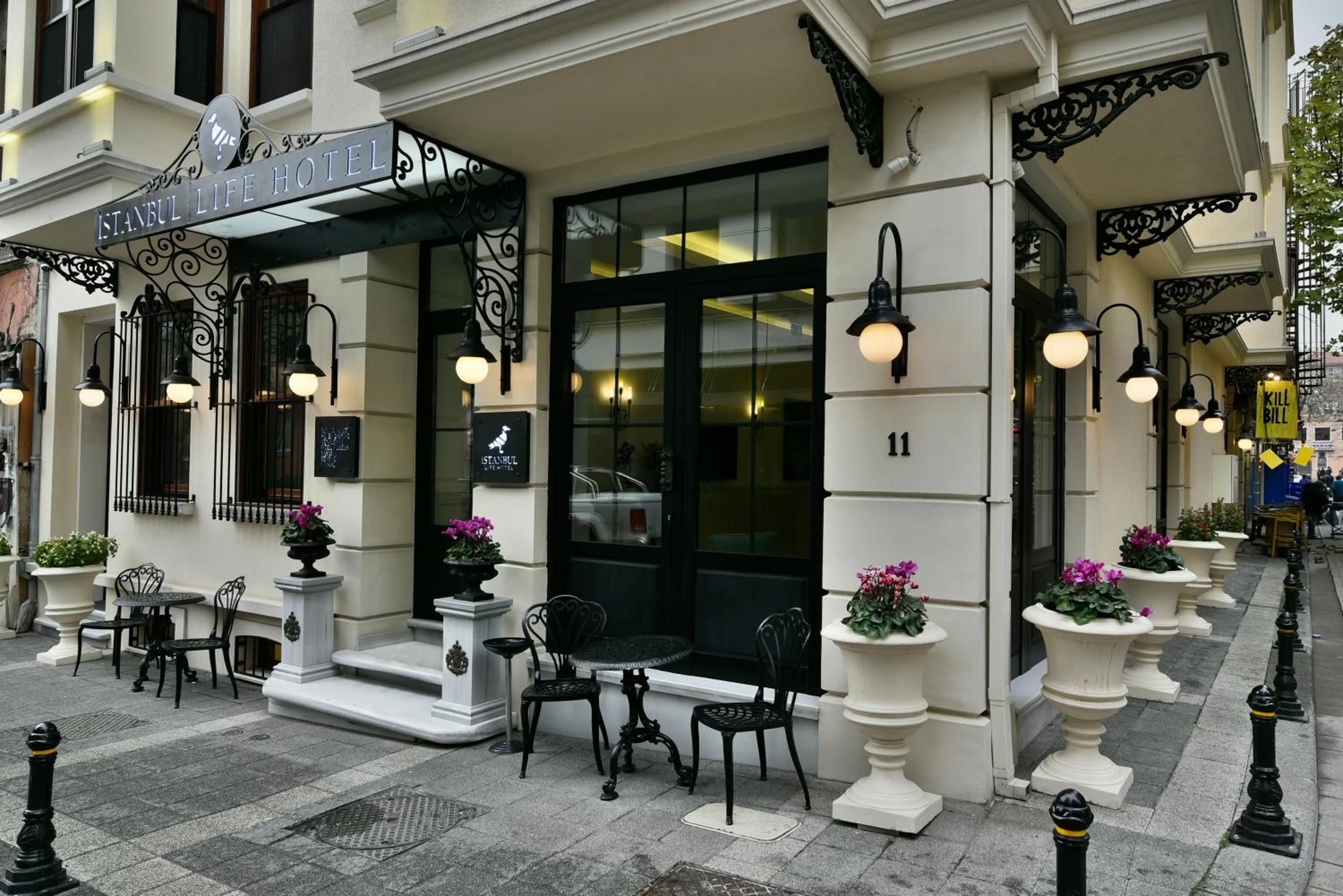 Facade/entrance in Istanbul Life Hotel