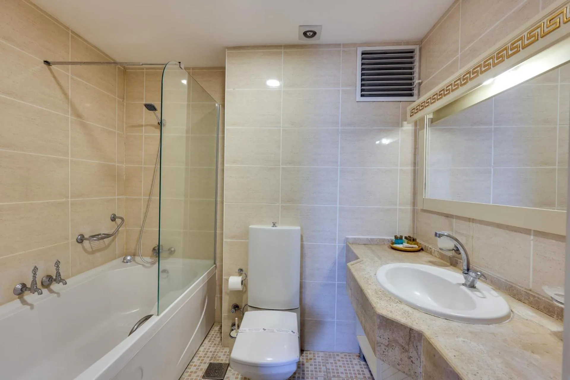 Bathroom in Güre Saruhan Termal Otel