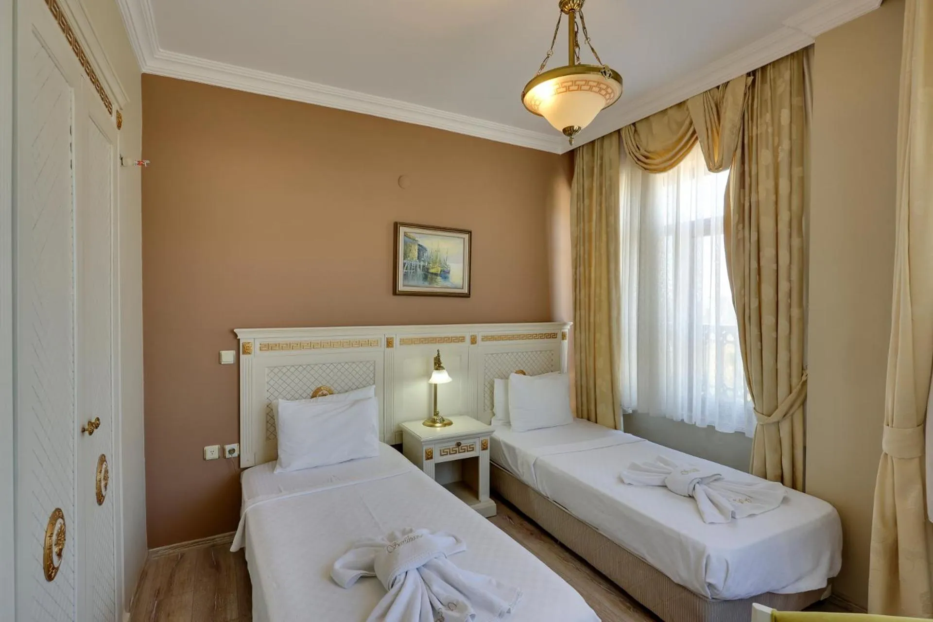 Bed in Güre Saruhan Termal Otel