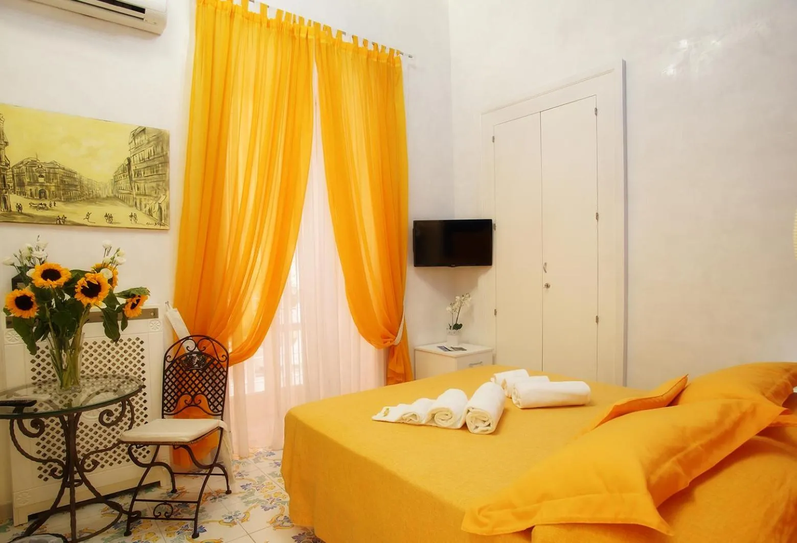Other, Bed in Le Vie Di Napoli B&B