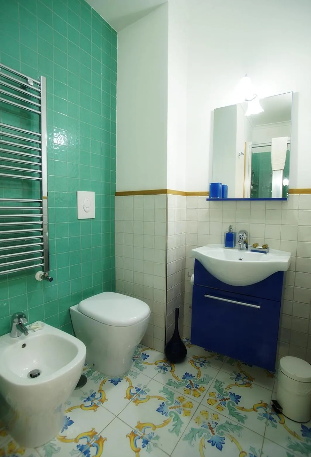 Bathroom in Le Vie Di Napoli B&B
