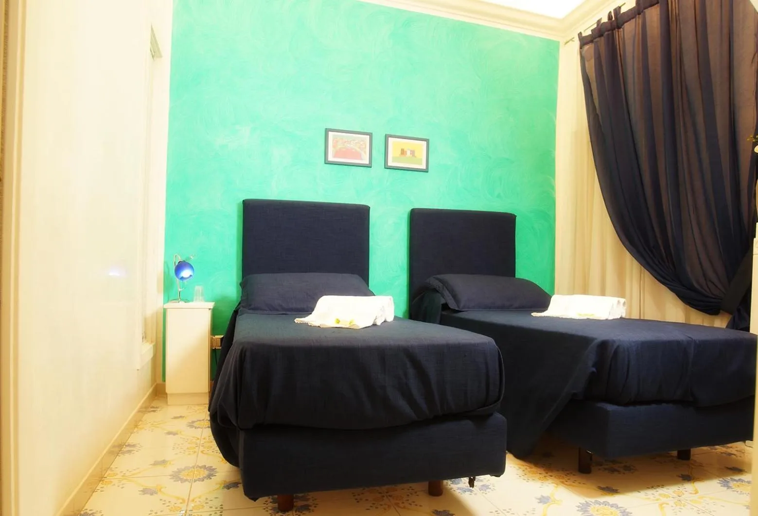 Le Vie Di Napoli B&B