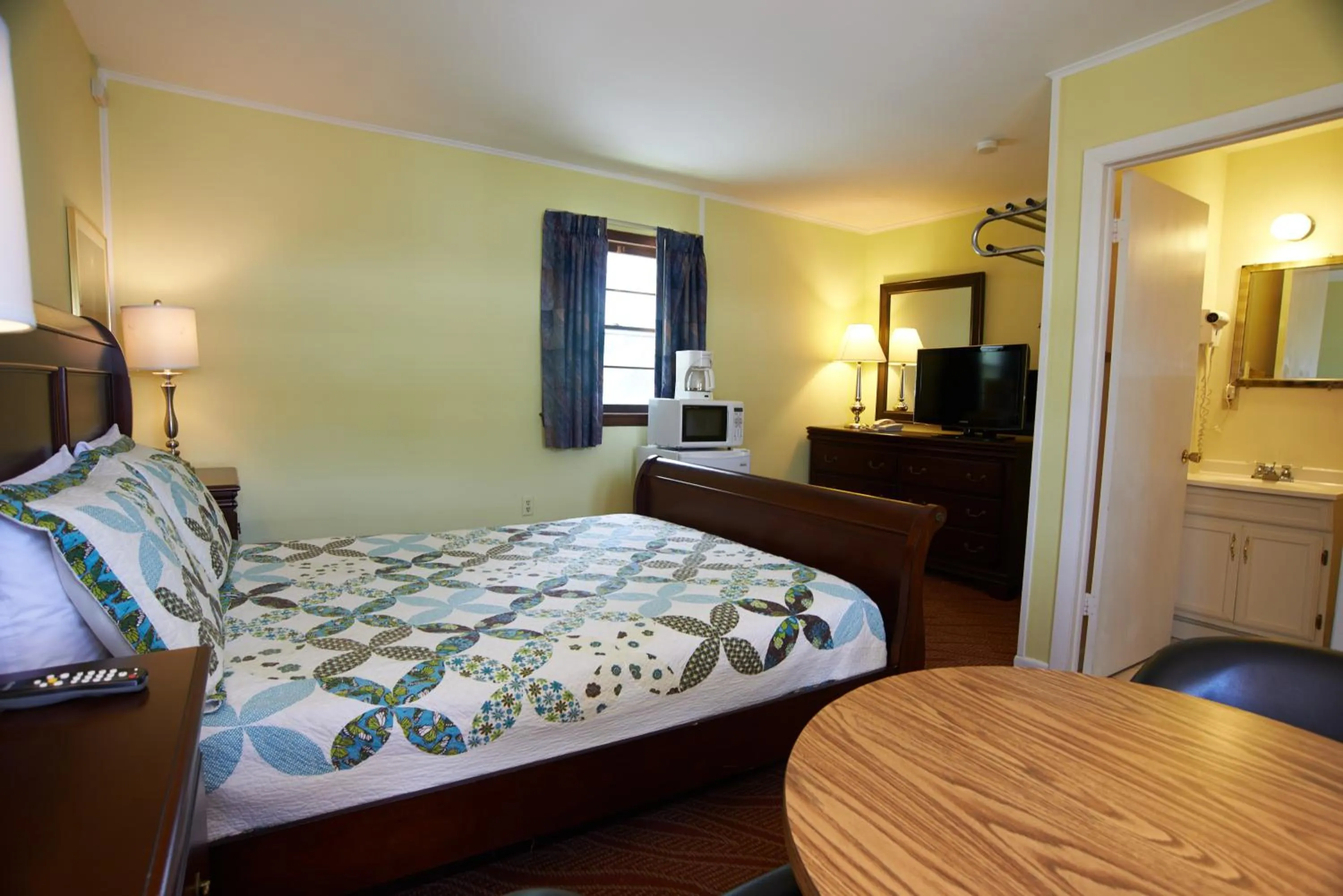 Bed in Clinton Motel